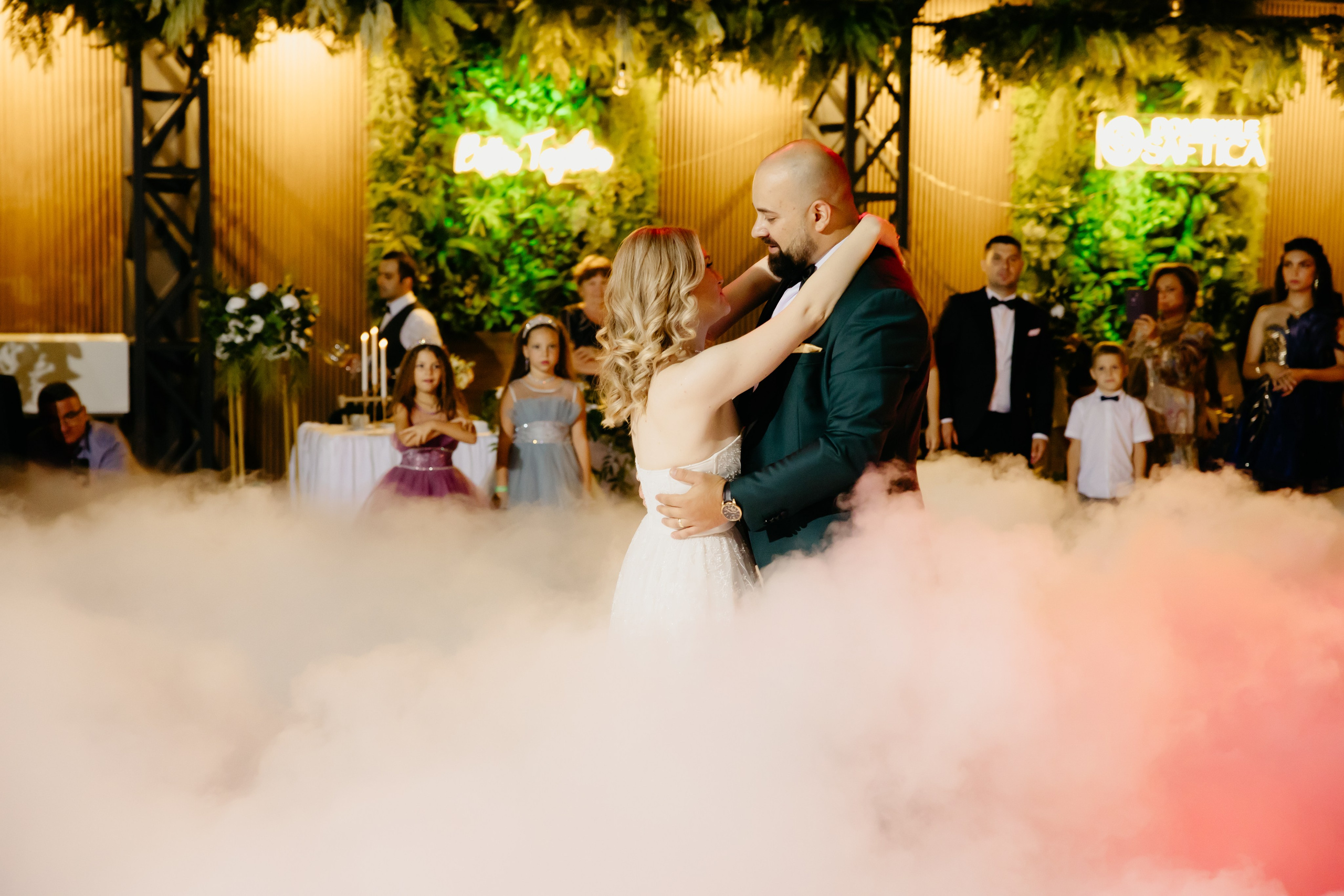 Raluca & Bogdan - Domeniile Saftica. MDimaFotoStudio. Fotograf de nuntă, evenimente private și de familie