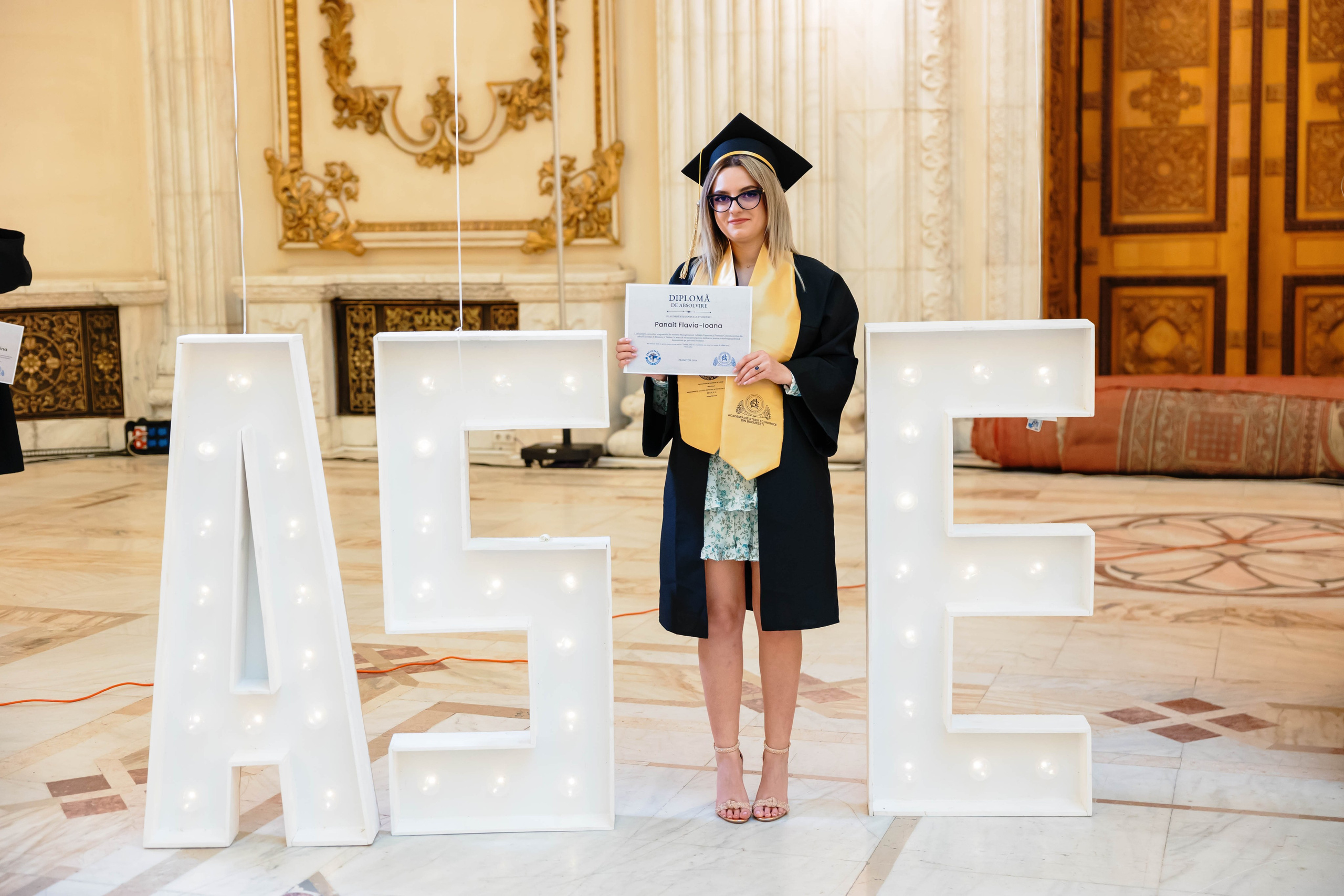 Festivitate Absolvire ASE 2024 - Palatul Parlamentului Bucuresti. MDimaFotoStudio. Fotograf de nuntă, evenimente private și de familie