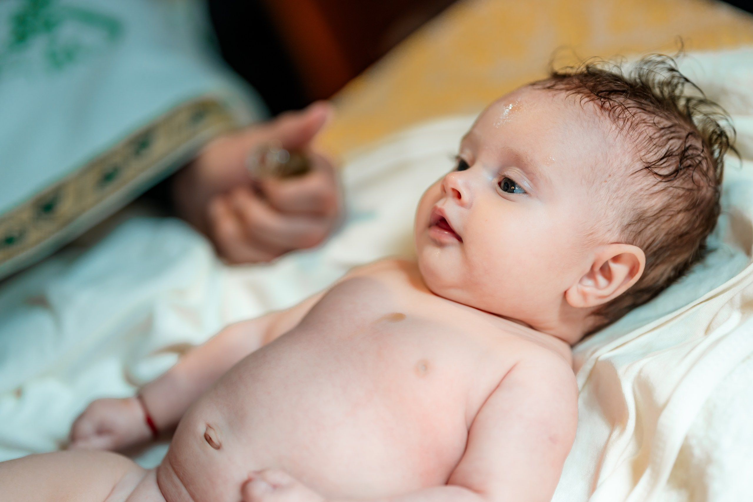 fotograf botez Miruna Parascheva, fotografie botez Botoșani, fotograf Alin Chirilă, amintiri botez, fotografii botez, botez Miruna Parascheva, fotograf copii, fotografie botez în Botoșani-alt="botez Miruna Parascheva, fotografie botez Alin Chirilă, amintiri botez, fotografii emoționante botez Botoșani"-- fotografii-botez-bebelus- amintiri-botez-micuț- moment-sfânt-crestinare- fotografie-emotionanta-botez- detalii-botez-bebelusi- parinti-fericiti-la-botez- fotograf-botez-profesionist- botez-in-biserica-ortodoxa- micuț-botezat-cu-emoție- zâmbete-și-lacrimi-la-botez- bebeluș-la-cristelniță- decor-botez-colorat- botez-cu-dragoste-și-credință- emotie-pura-la-botez- fotograf-botez-botosani- botez-iasi-suceava-fotograf- amintiri-nepretuite-botez