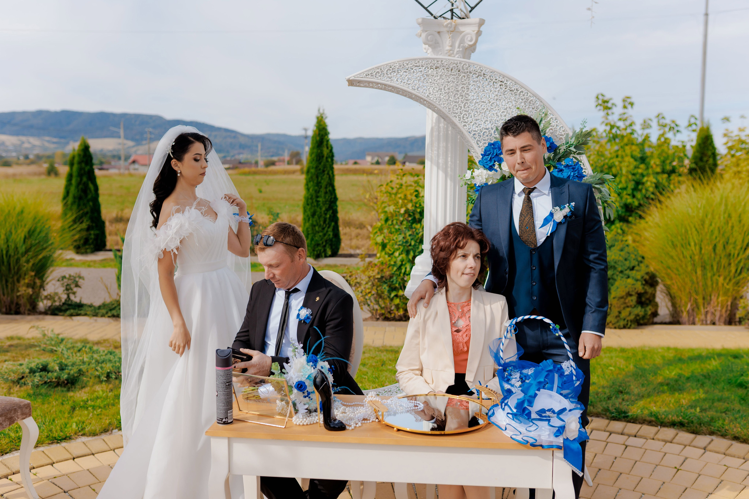 Loredana & Emilian – Ziua Nunții | Videografie - fotografie Botez Suceava, Iași, Botoșani. Servicii foto-video profesionale, pentru momente de neuitat