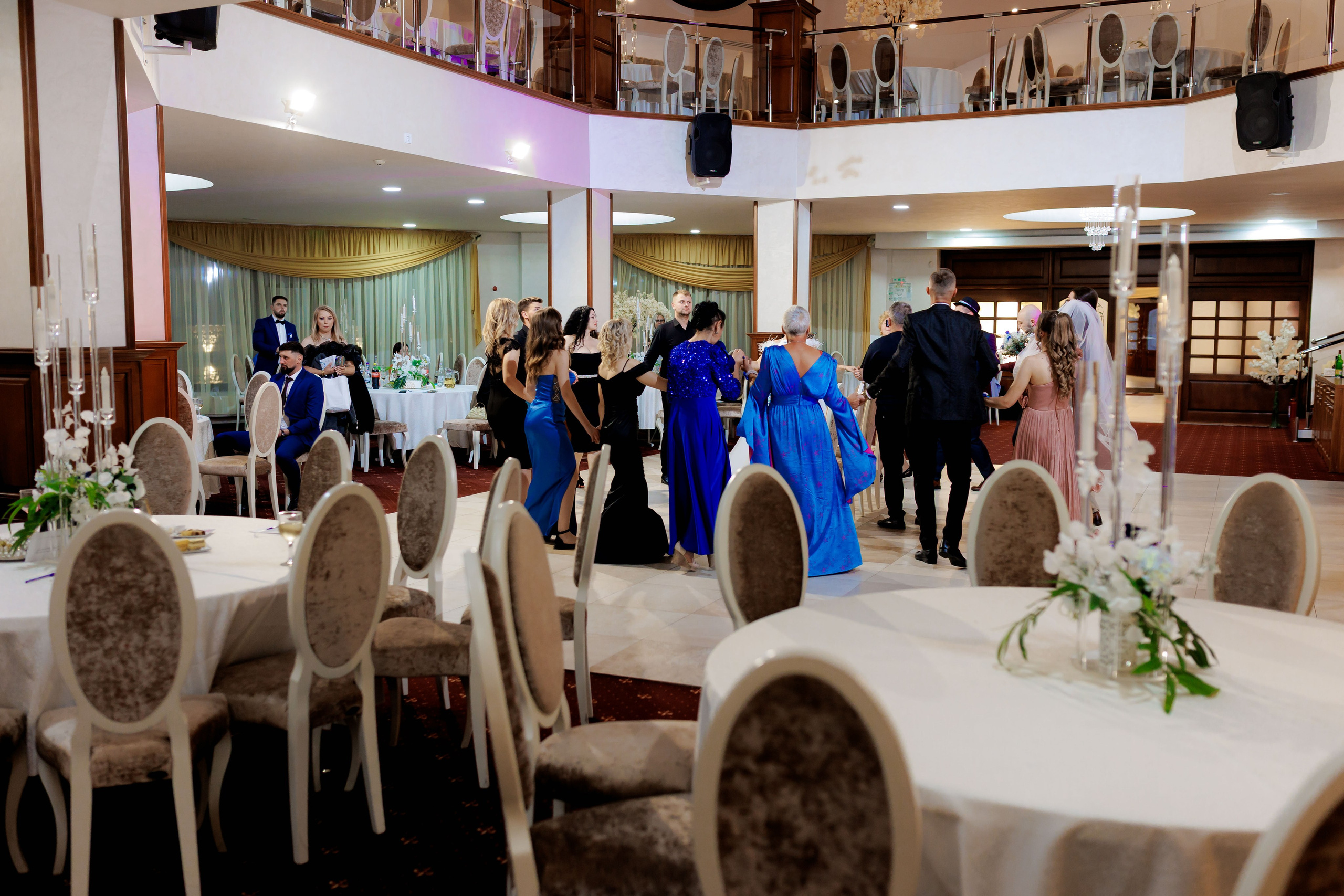Loredana & Emilian – Ziua Nunții | Videografie - fotografie Botez Suceava, Iași, Botoșani. Servicii foto-video profesionale, pentru momente de neuitat