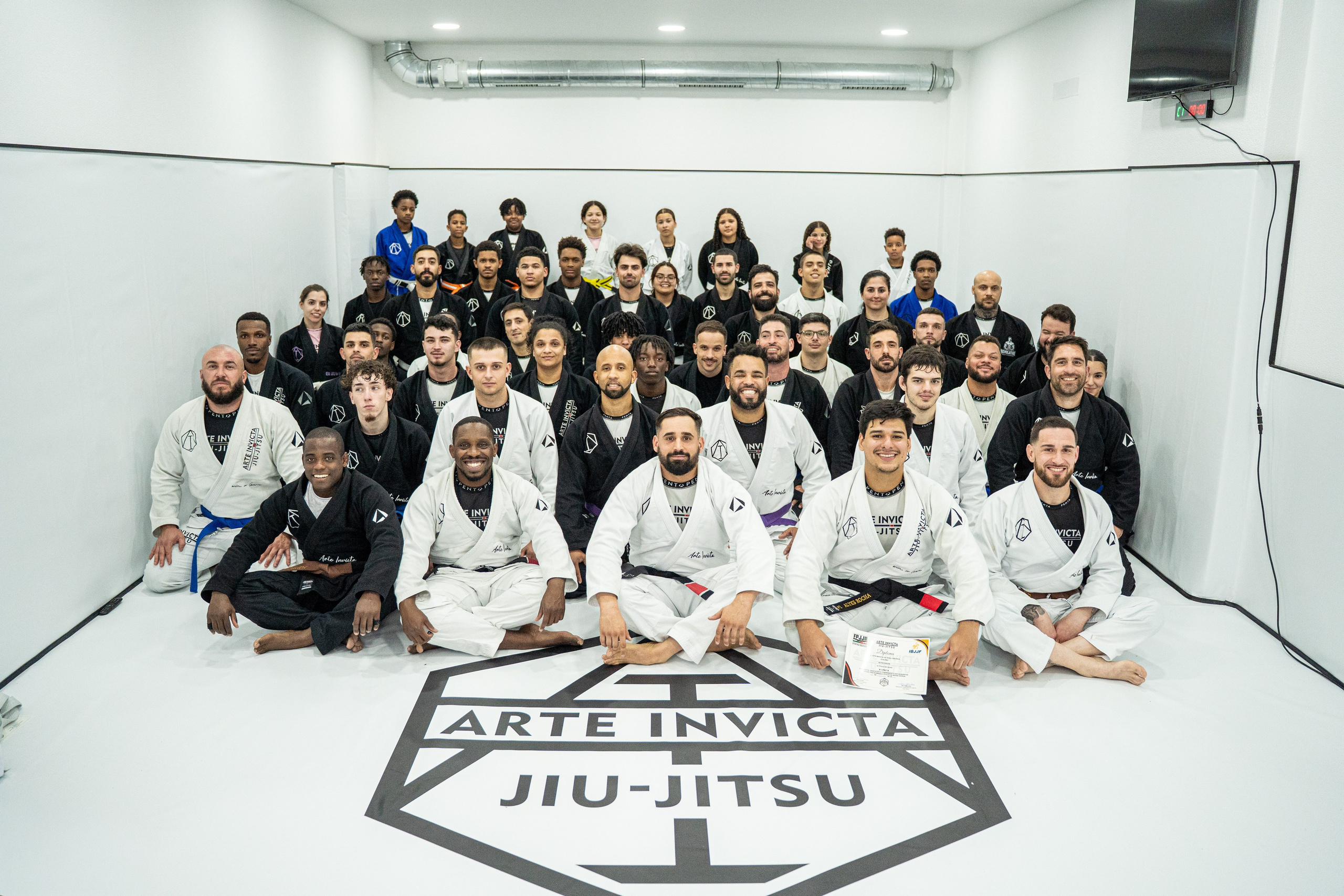 Arte Invicta — Graduação de Faixa. Frames by Giovani Braga