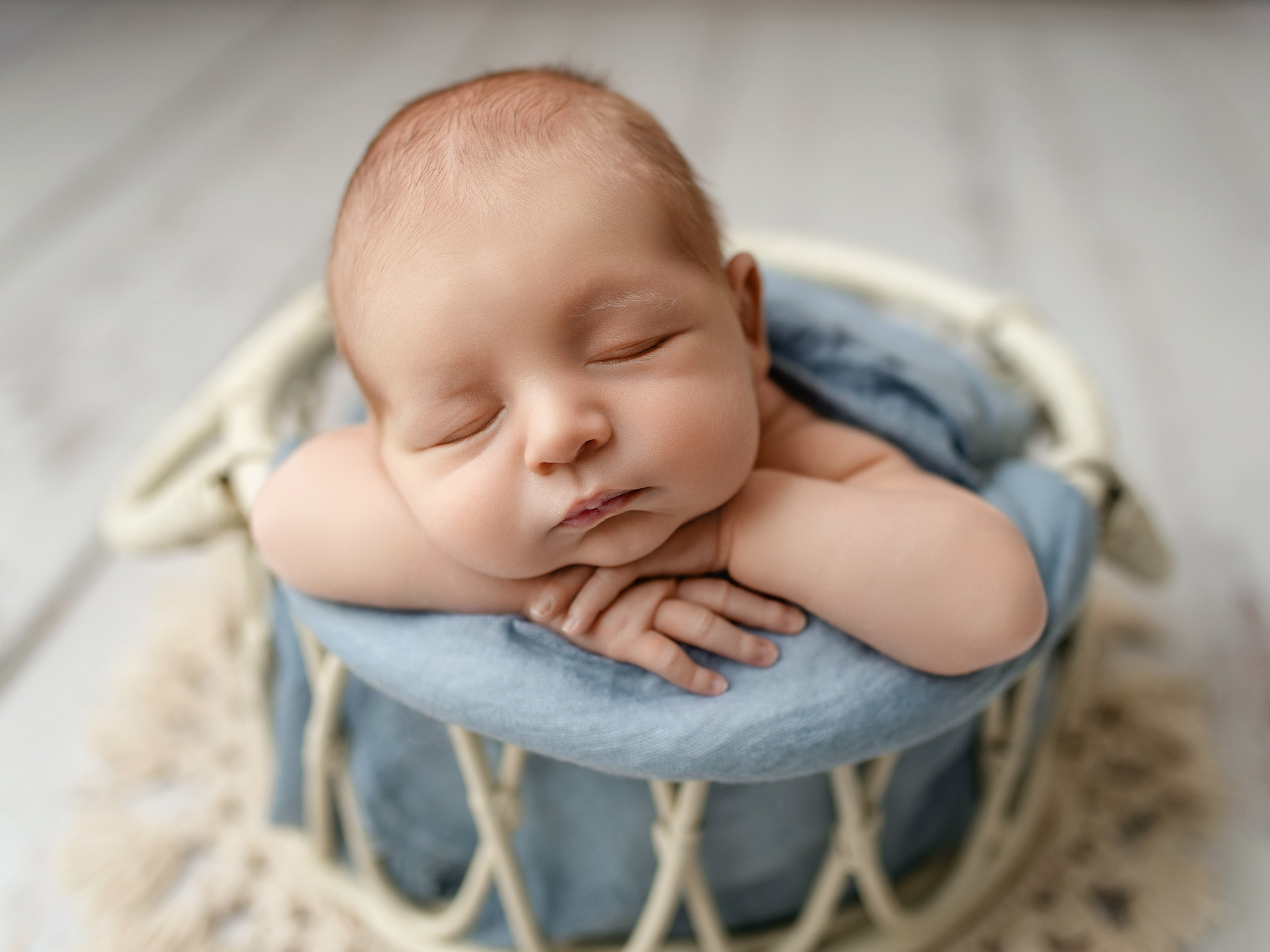 Esu Aleksandra naujagimių ir kudikių fotografė iš Vilniaus