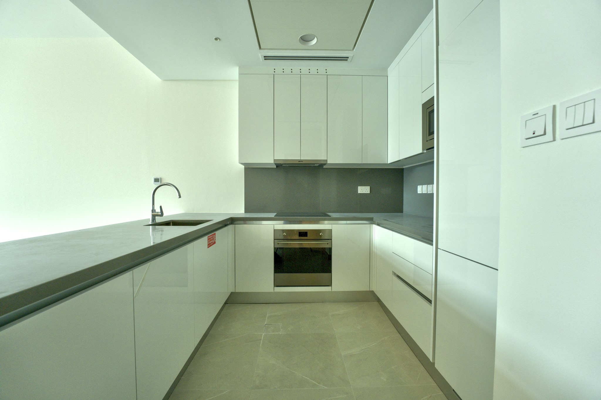 Canal Front Residences | One Bedroom. Zakhar Leshkov Photo