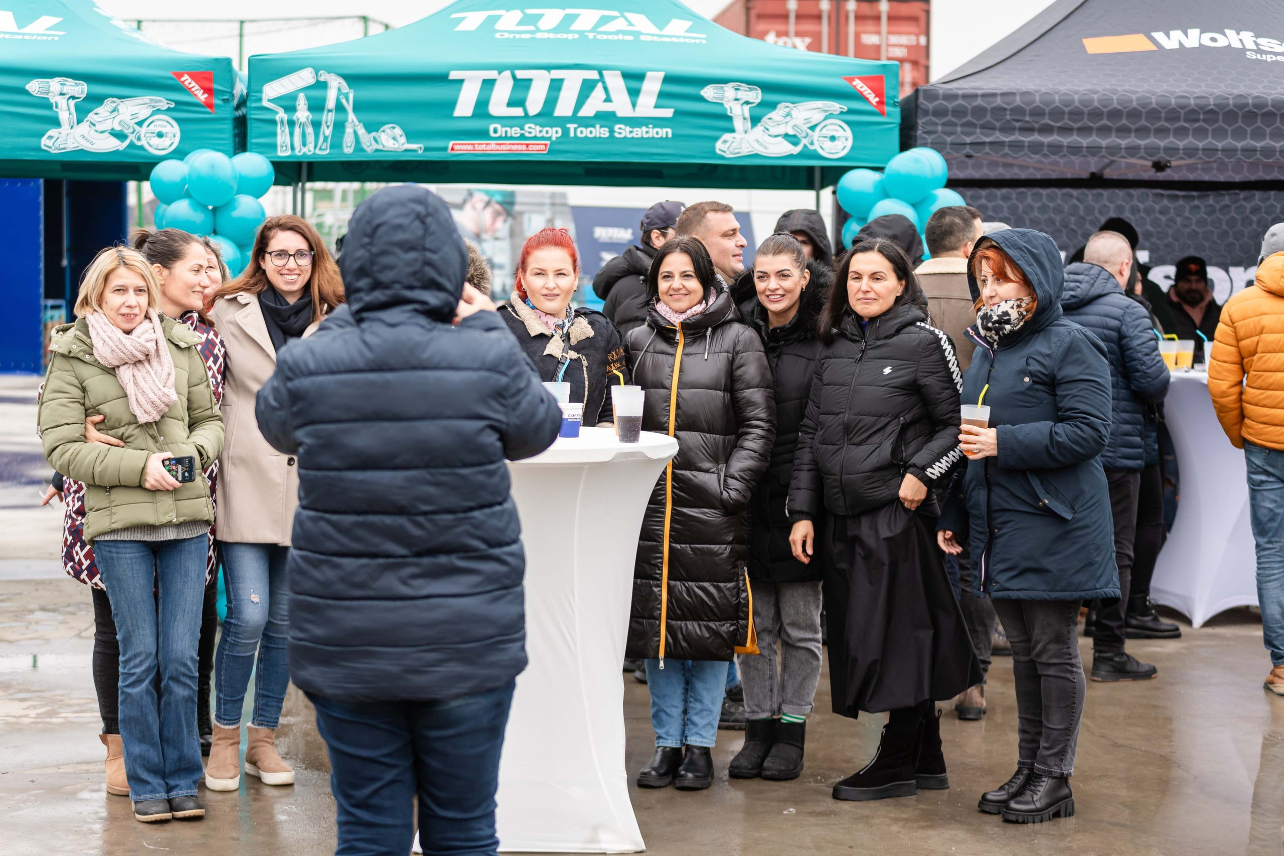 Petreceri corporate. Mugurel anghel