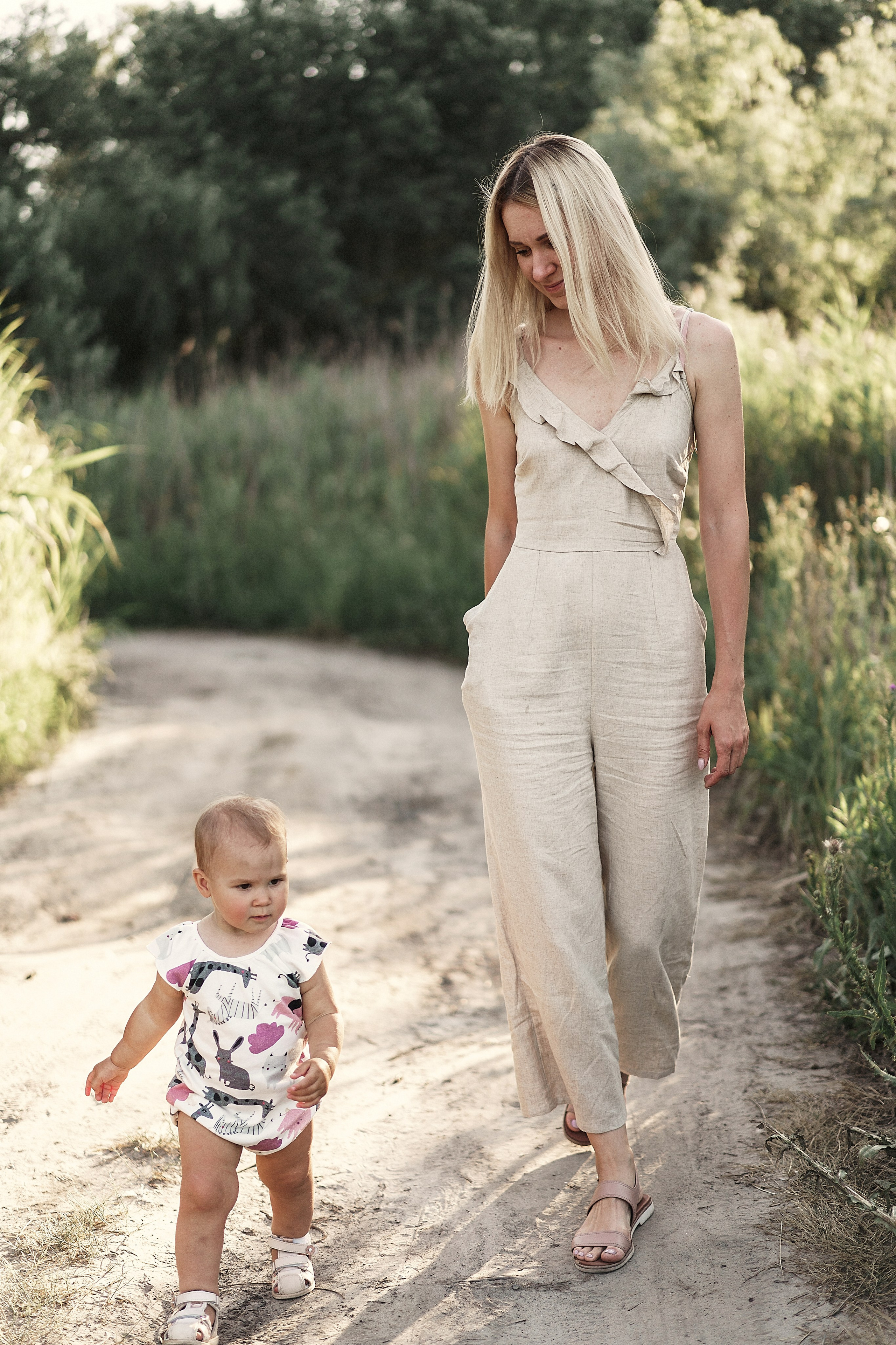 Family outdoor summer shooting. Wedding and family photographer Ireland