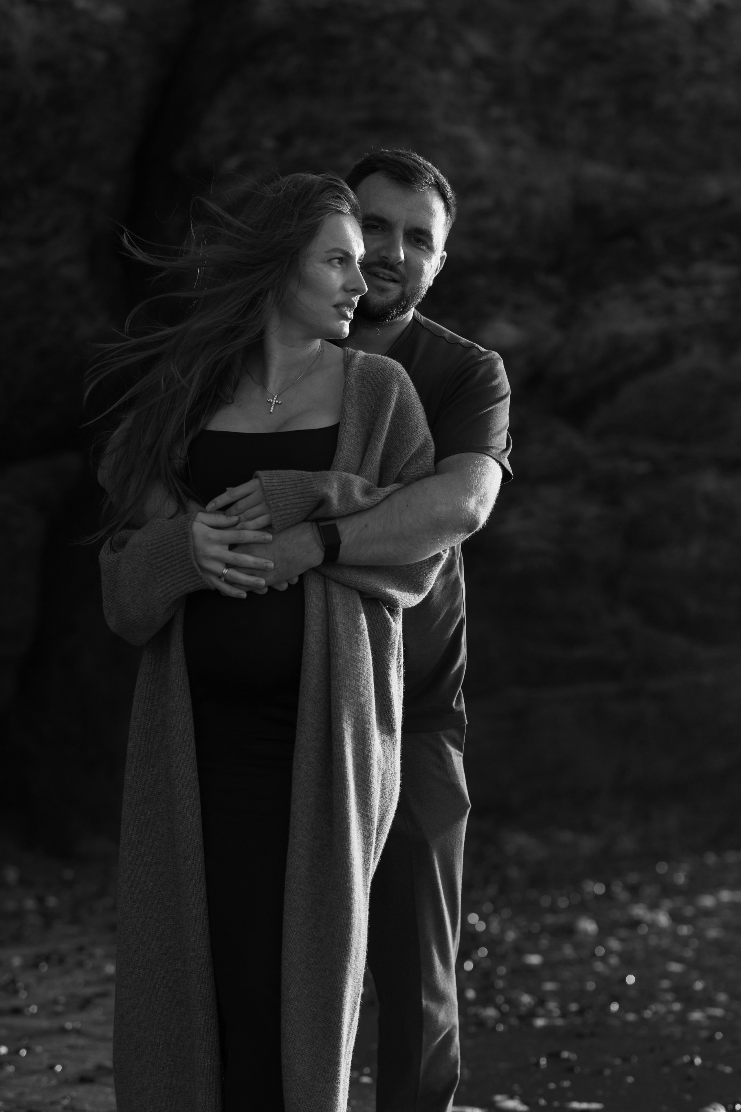 Sunset maternity photoshoot. Annah Louwagie — Lifestyle photographer for couples, families & brands | France & worldwide