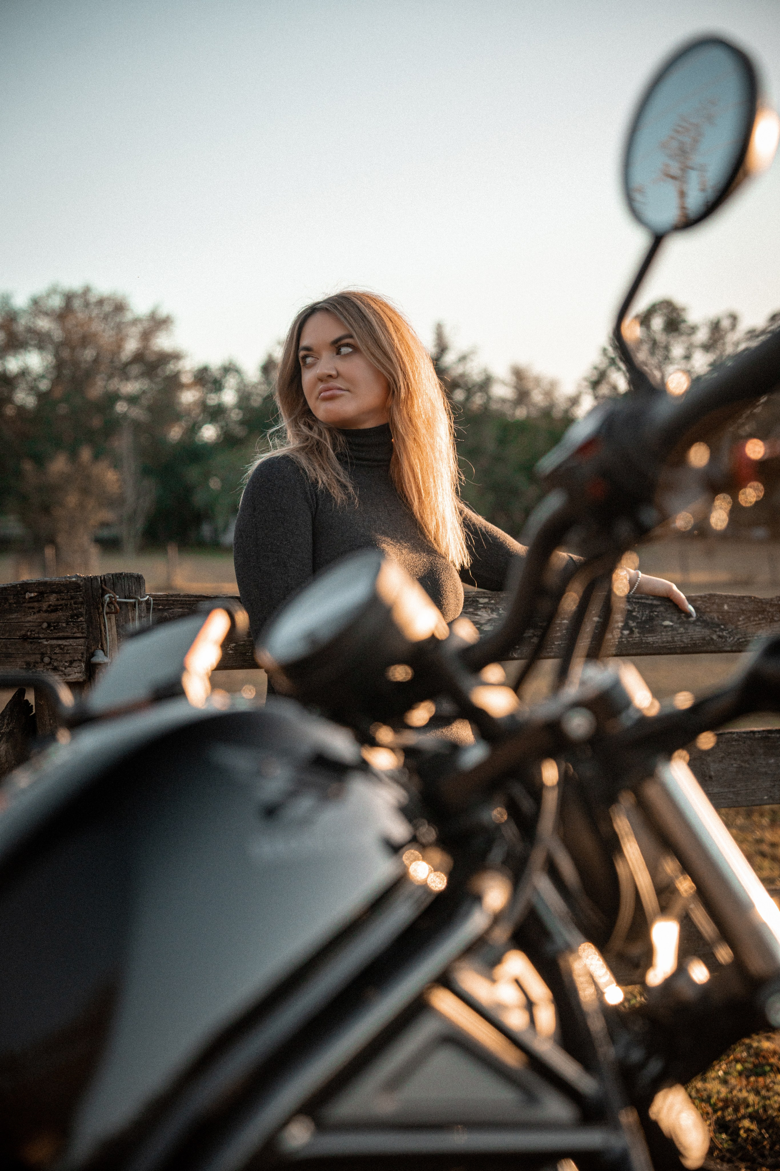 Anna on a Bike. Welcome to my video and photo world!