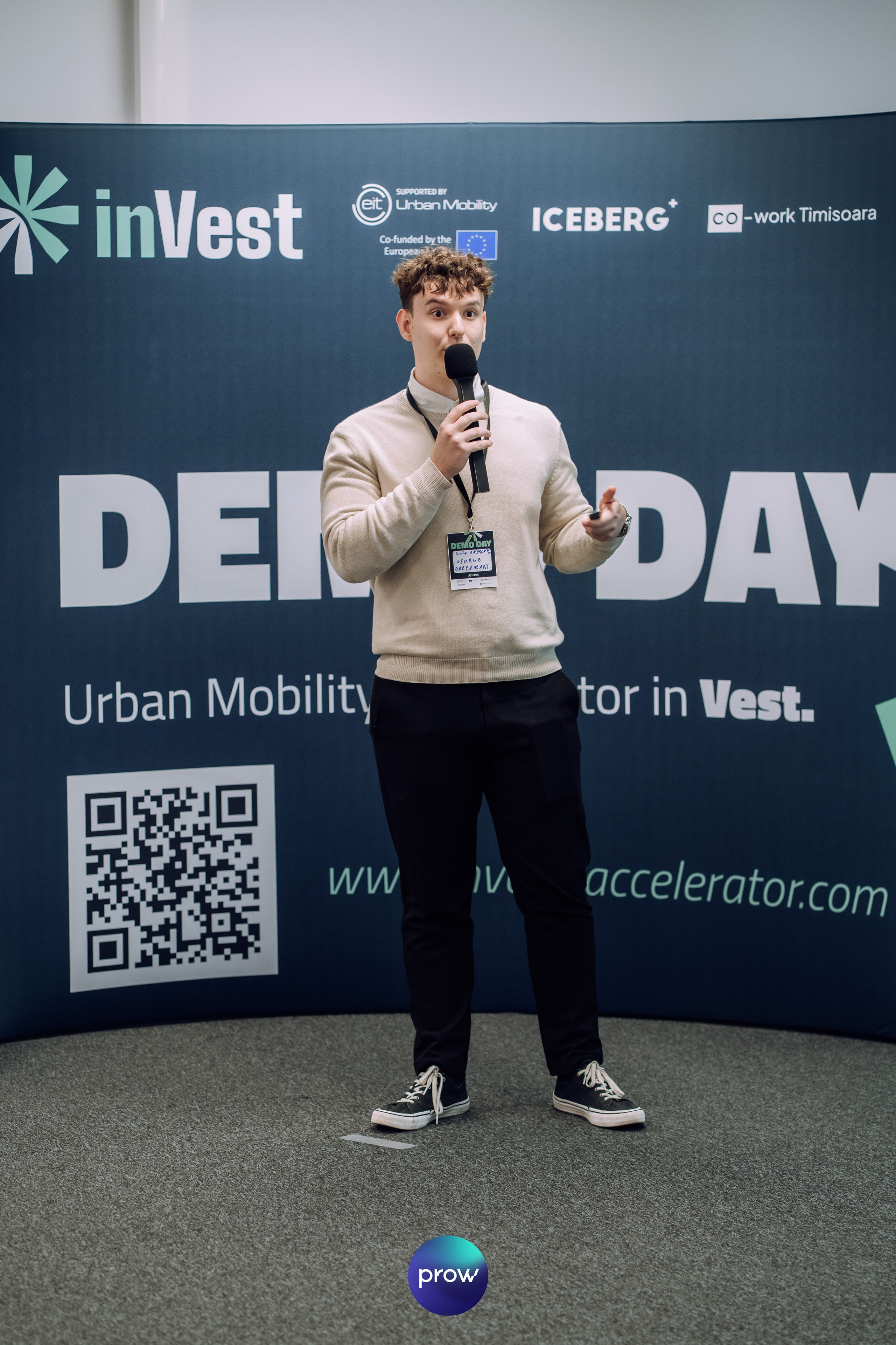 InVest DemoDay @ Cowork. Cozac Cristian Photographer