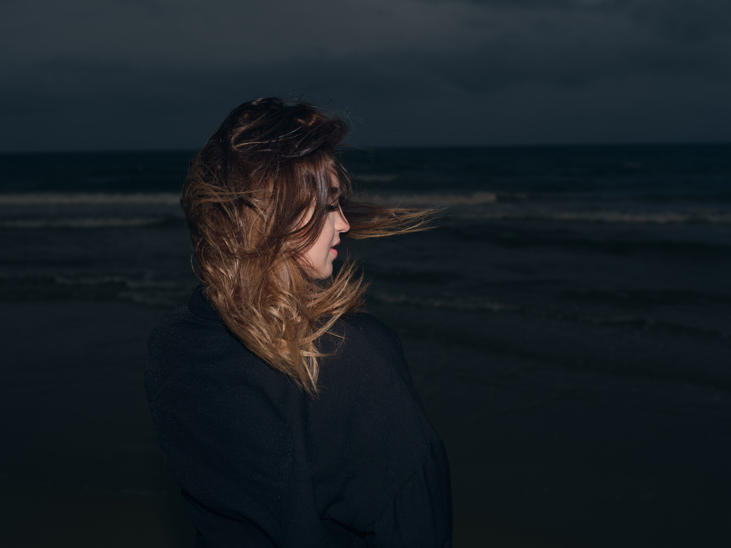 Outdoor Editorial Session. Ekaterina Mitsen. Portrait photographer based is Spain