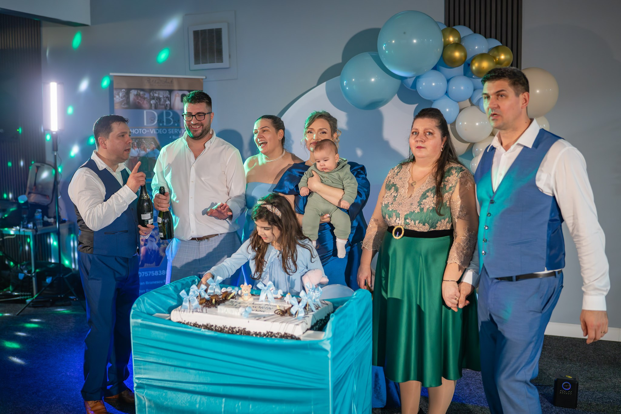 Poze Restaurant. Main