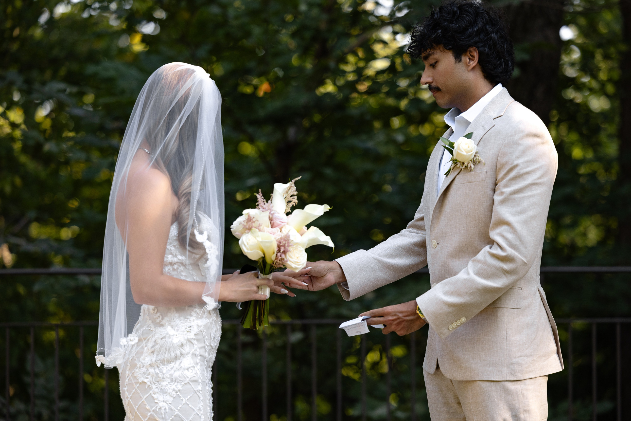 Nina and Arjun. Intimate Elopement in Washington DC. Photographer Anastasia Nagibina