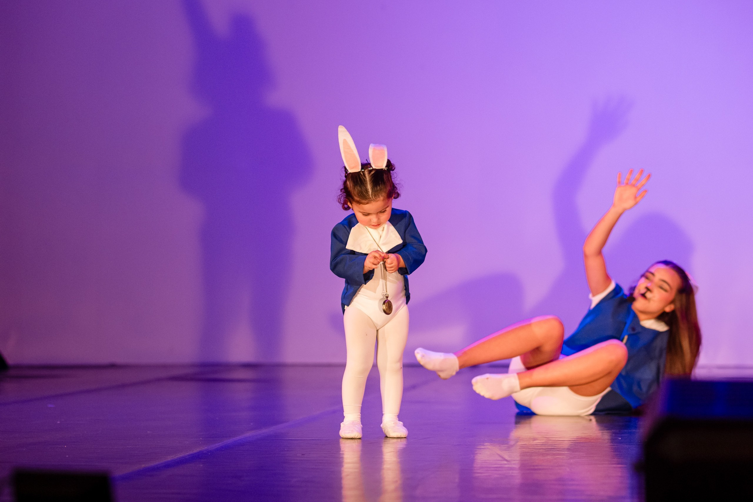 Espetáculo Teatral Alice no País das Maravilhas — Recriarte