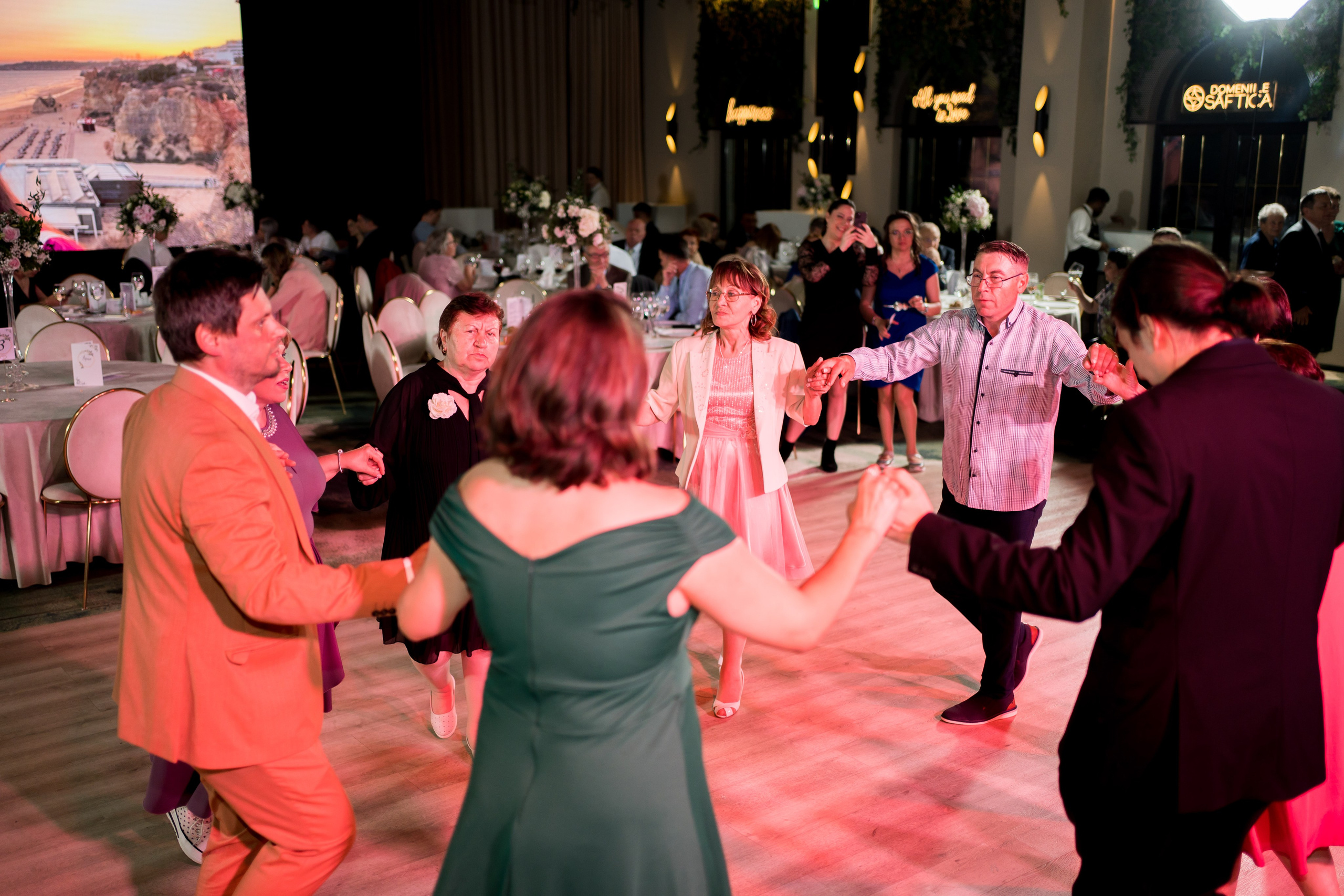 PARTY. Gabriel Florea — Fotograf nuntă București