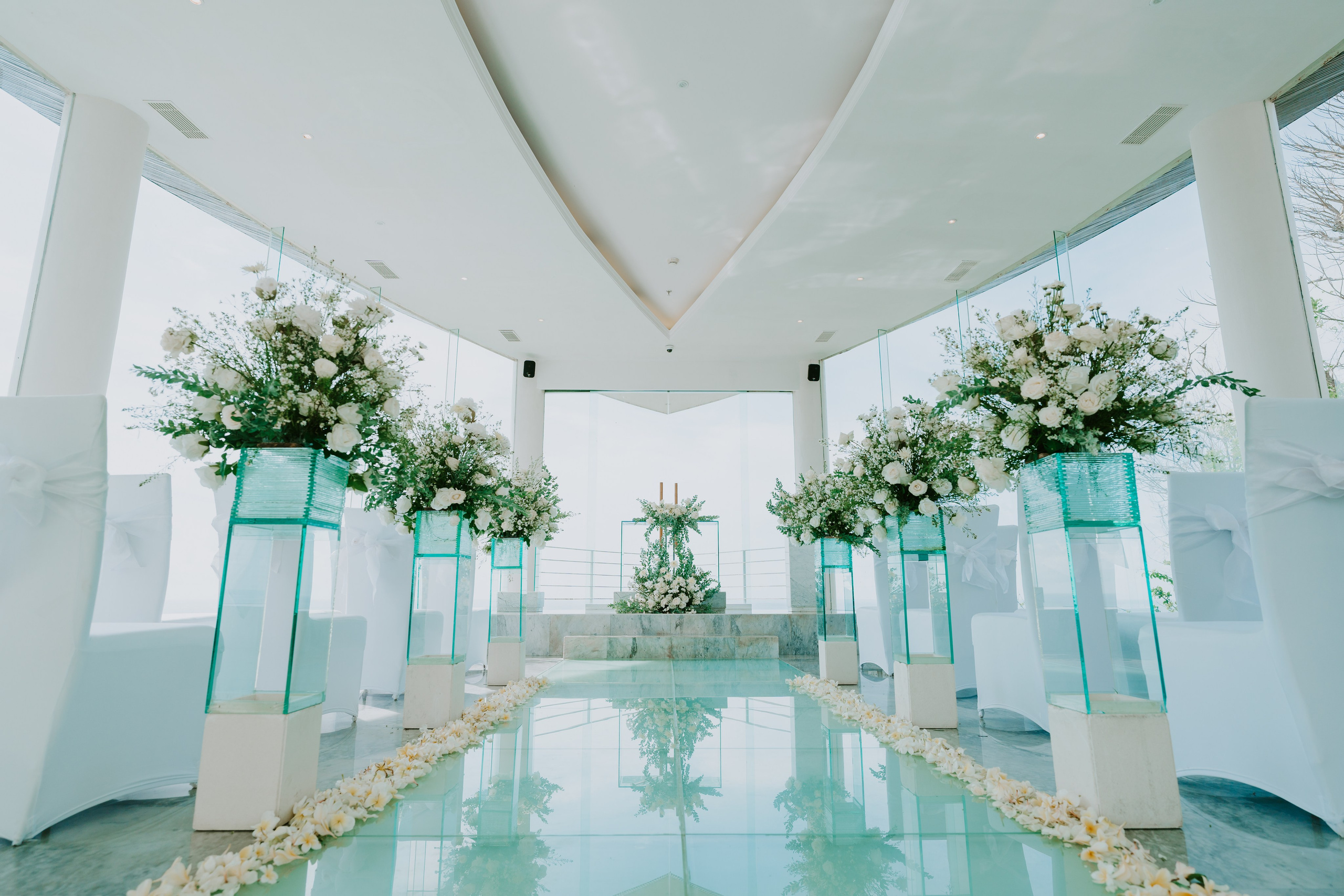 BOGLARKA & STEFFAN. Female Photographer in Bali