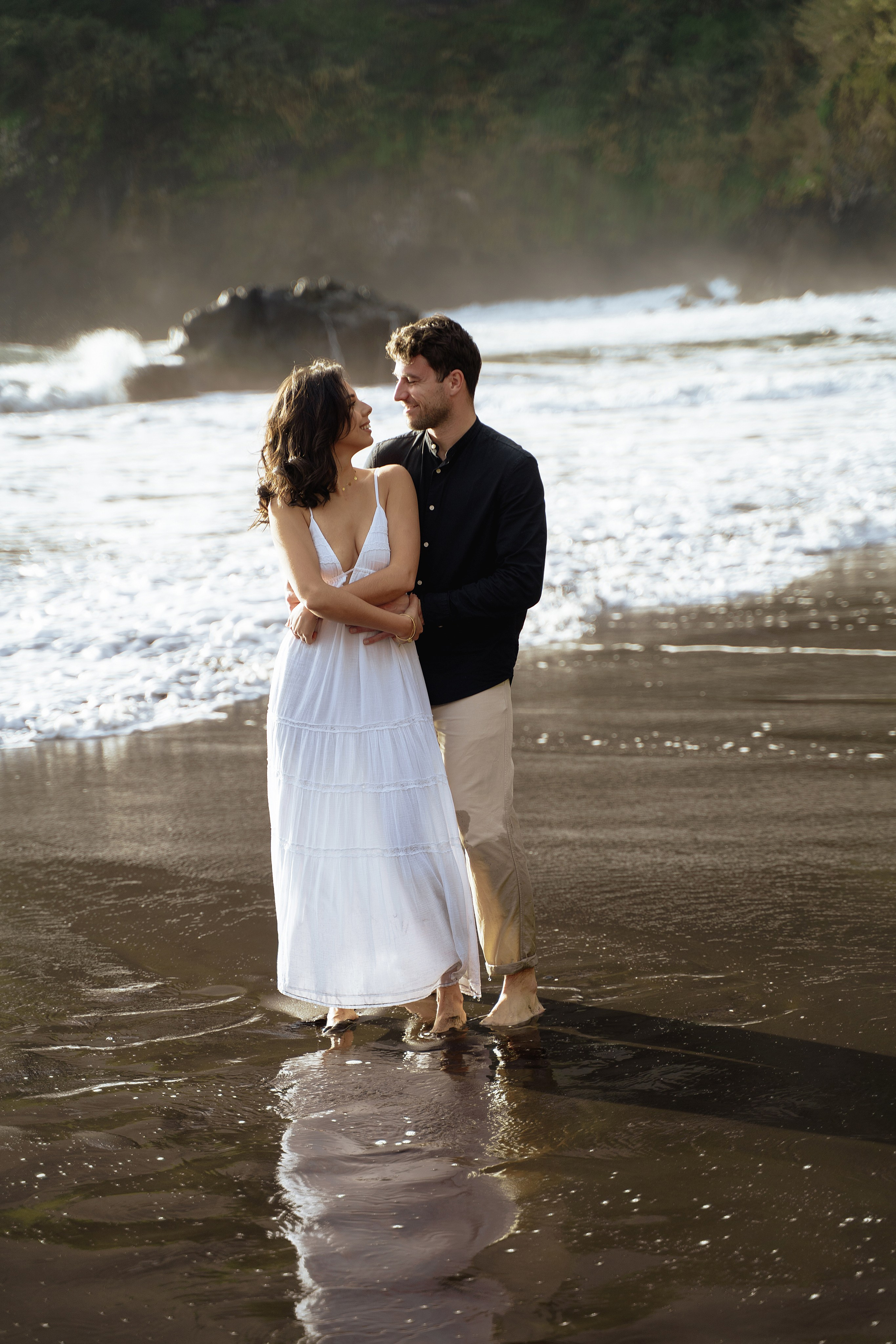Morning Love Story Photoshoot on Seixal Beach | Madeira Photographer. Your photographer in Madeira