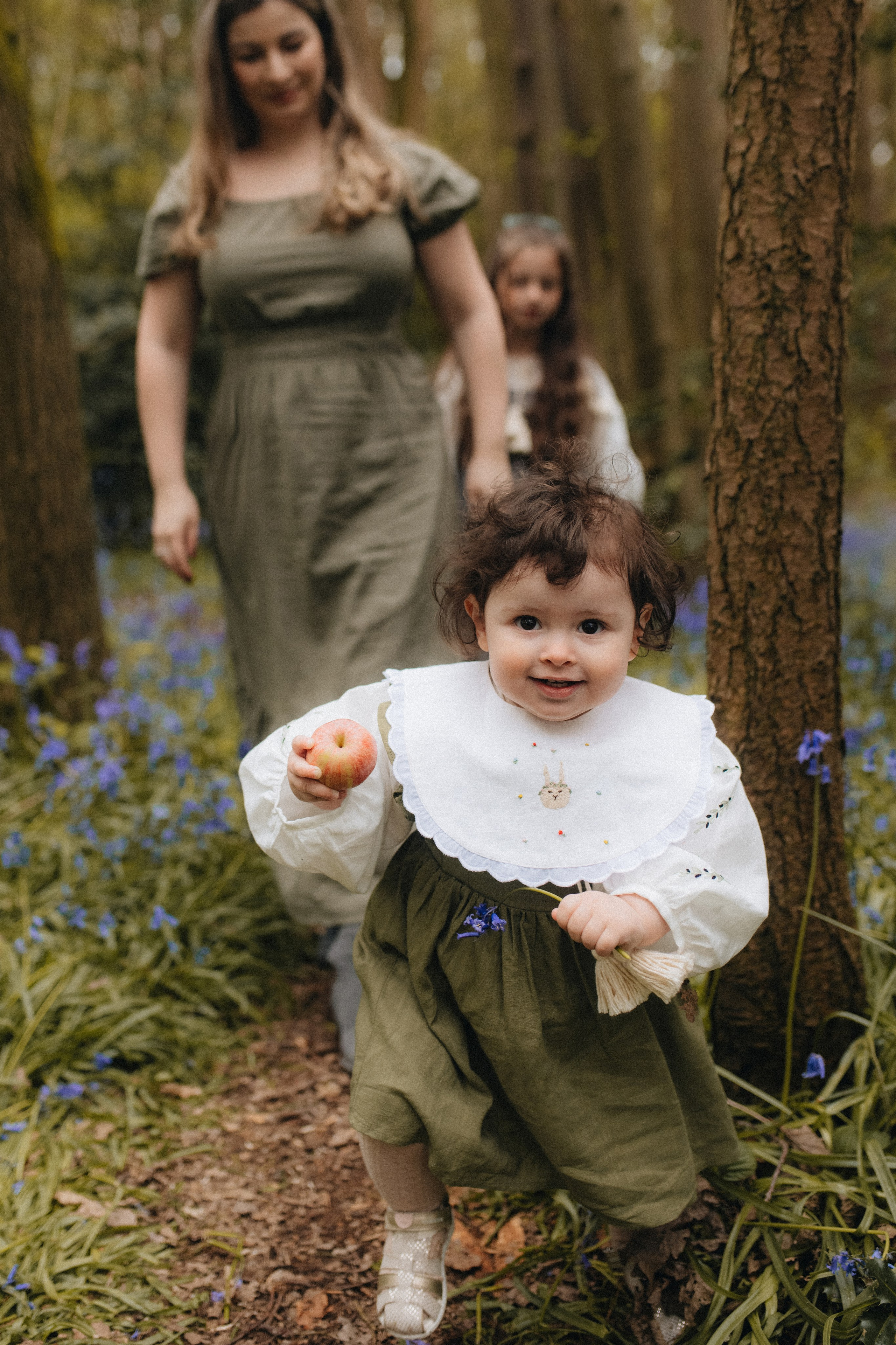 Bluebell family session. Tania Gandrabur, photographer in West Midlands, England