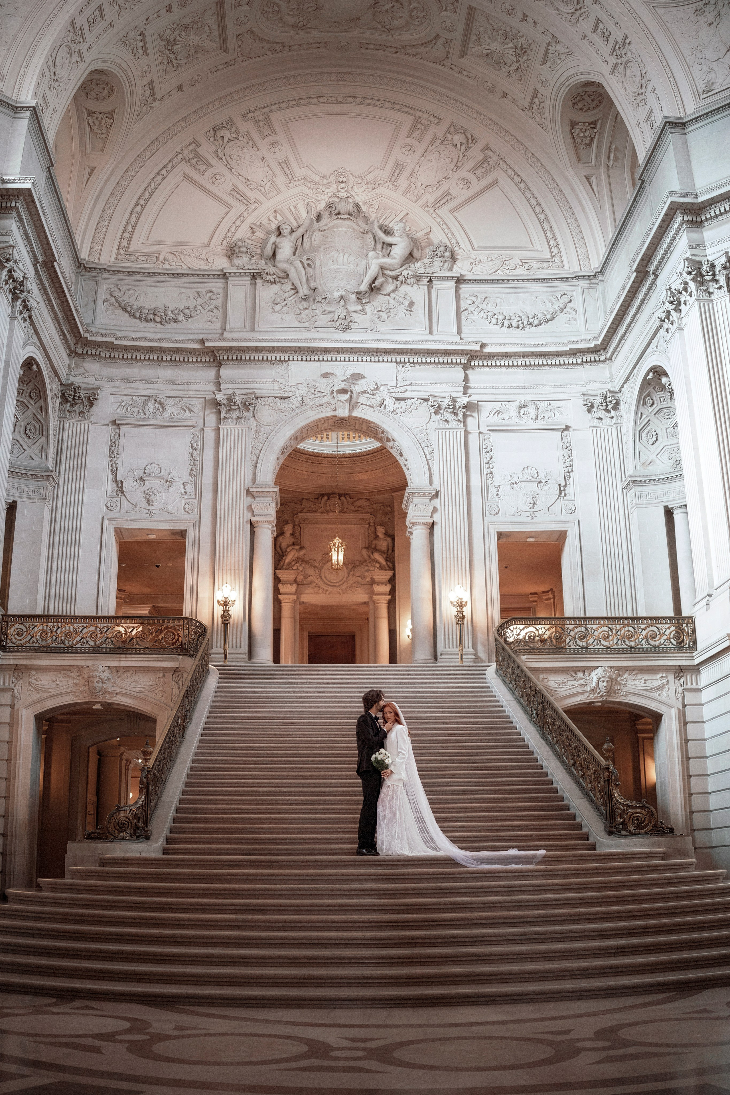 San Francisco City hall. Bay Area Photographer: family, maternity, love story, wedding