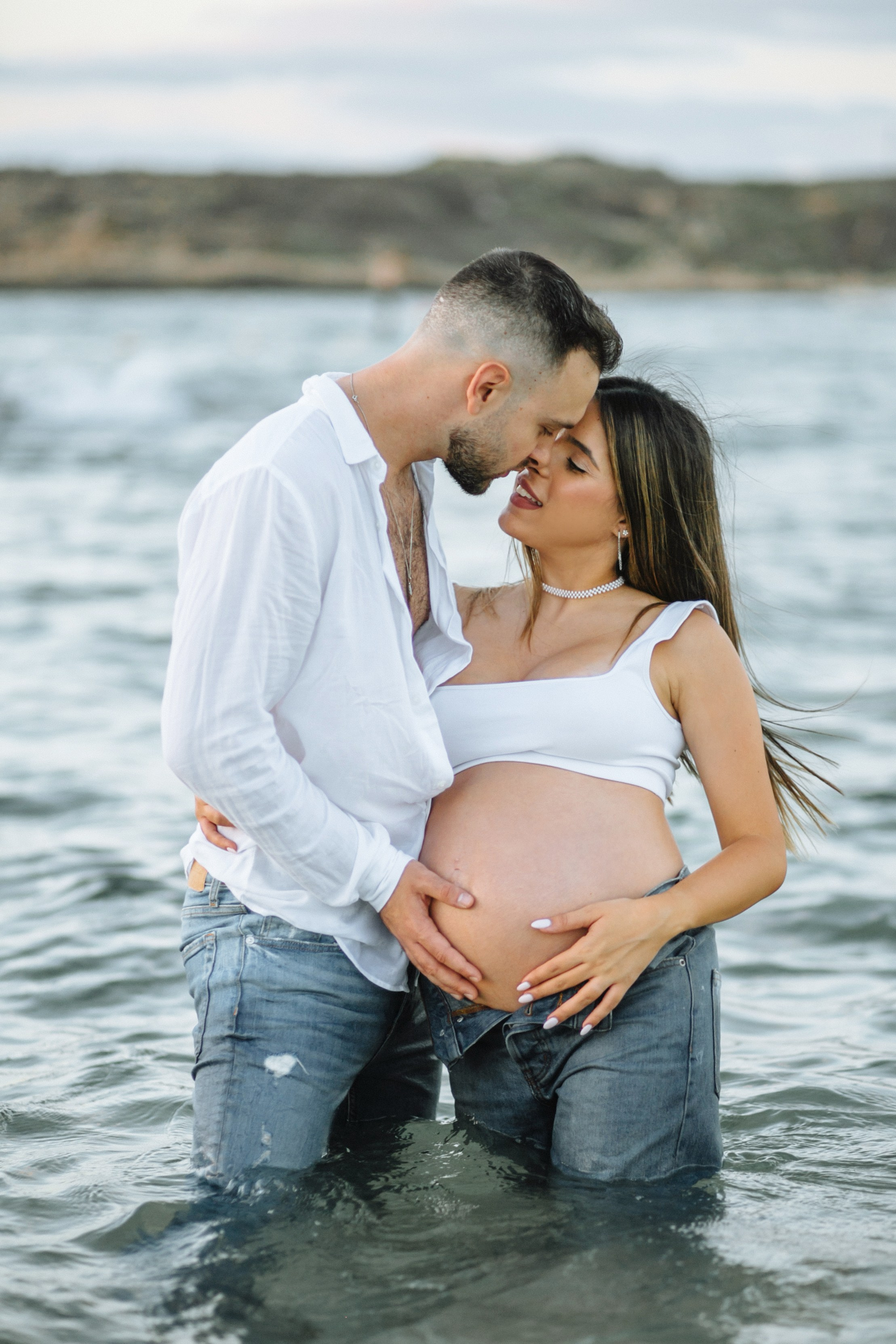 Yael & Gal Nahsholim beach. Family photographer in Israel