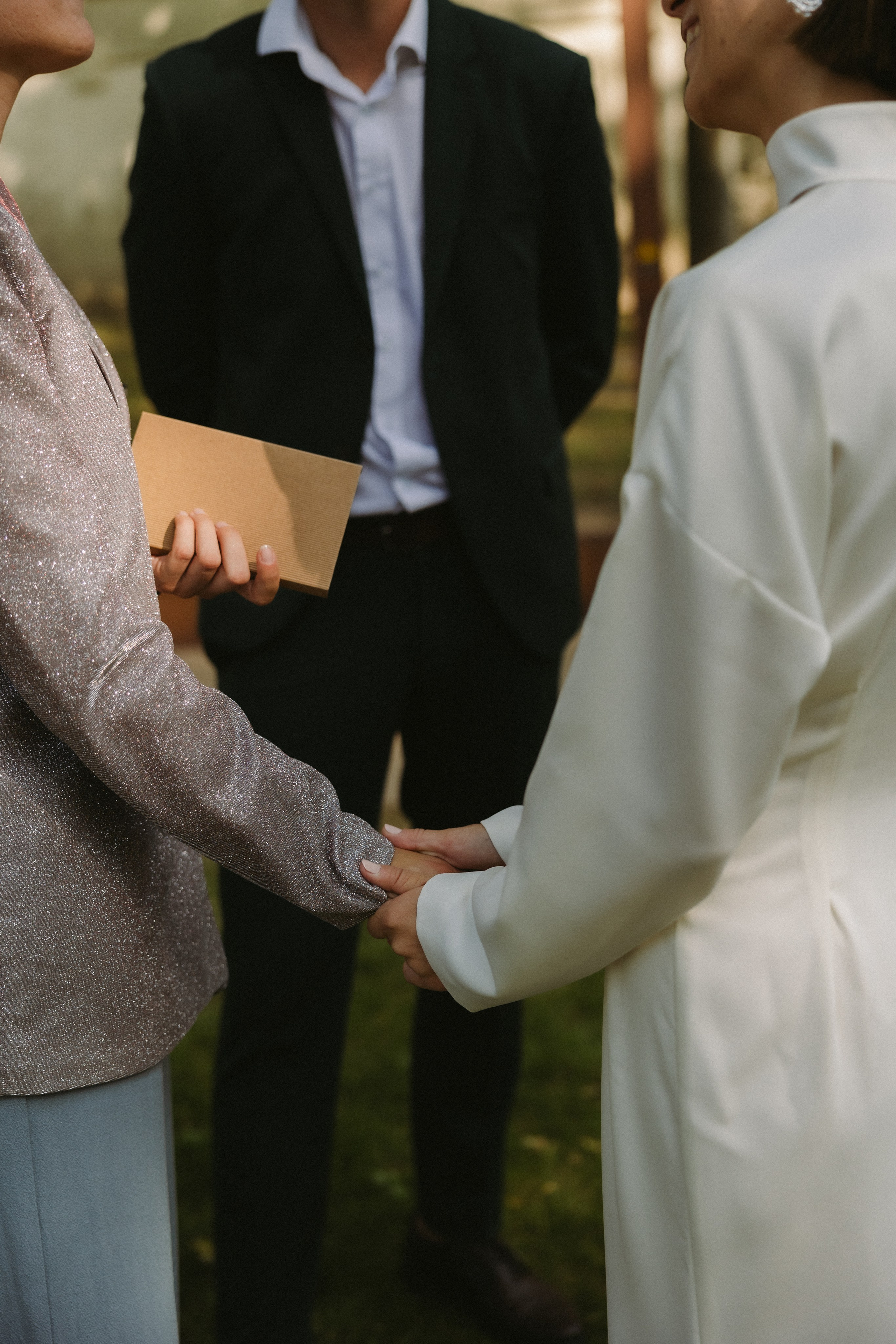 Miglė ir Mindaugas | 2024 | MIESTO VESTUVĖS. Vestuvių ir šeimų fotografė Lena Bondarenko / belove photo