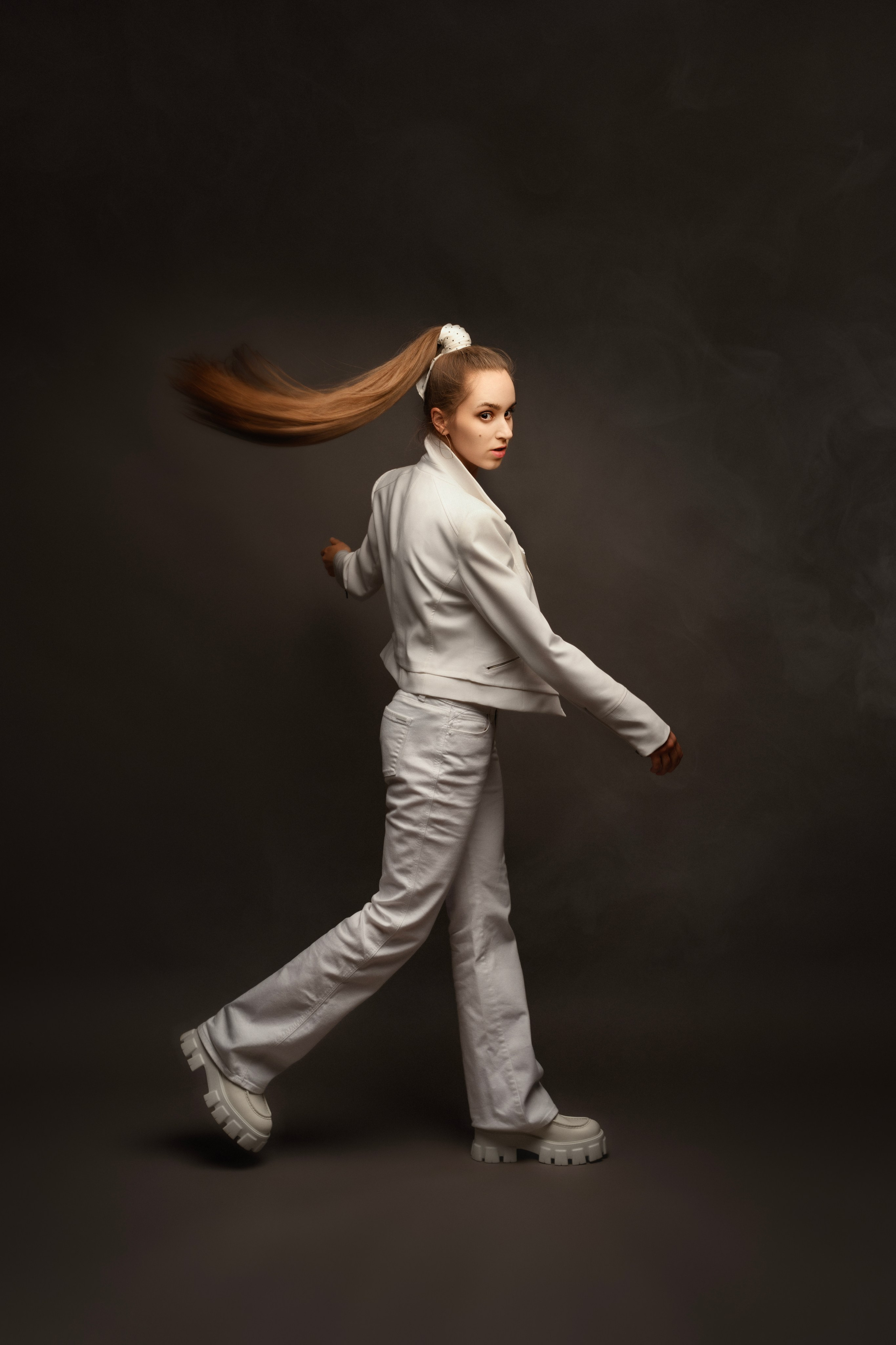 Alena in white. Wedding & portrait photography in the Seattle Area. Helen Michelle photographer