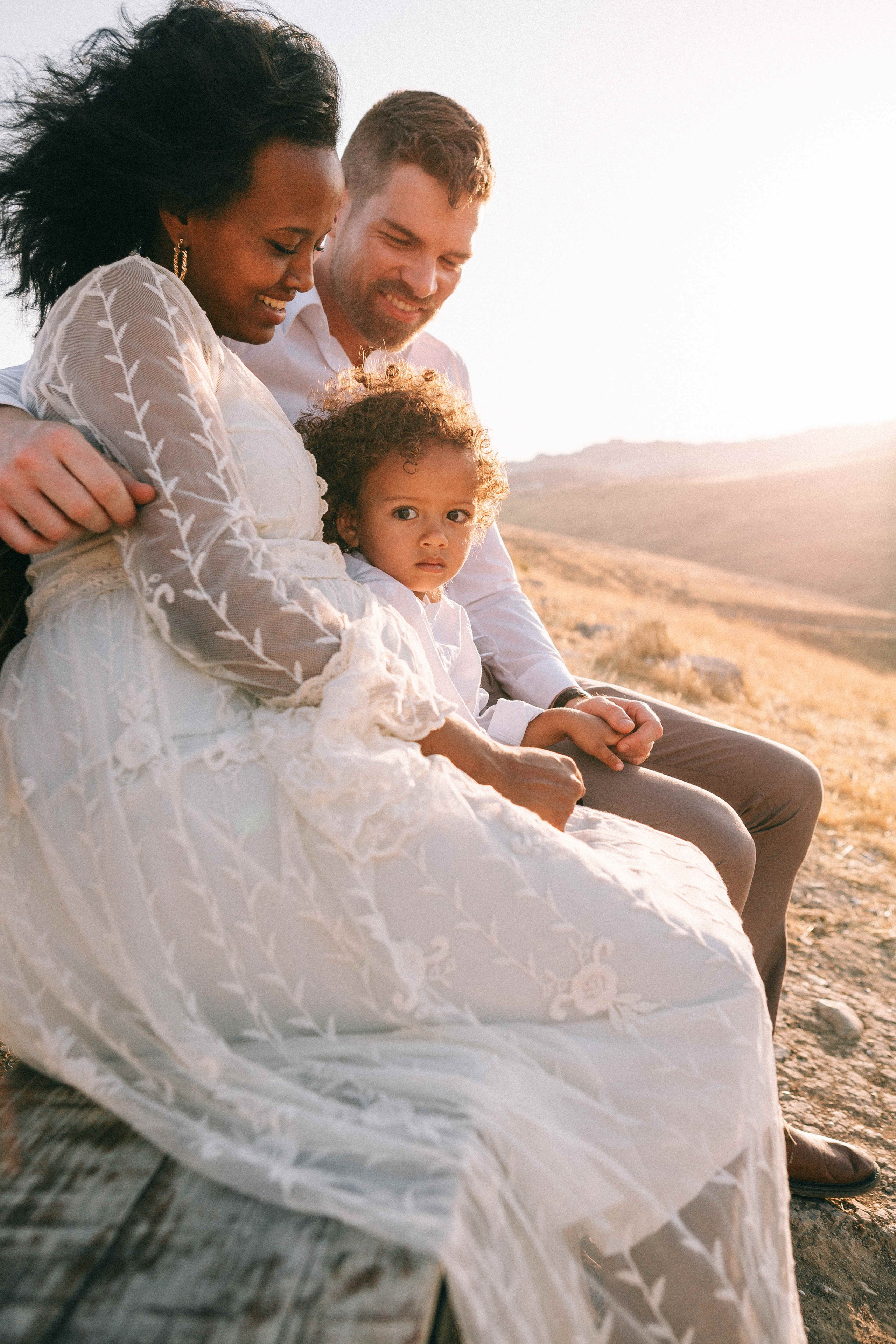 PHOTO SESSION IN THE DESERT NEAR MAALE ADUMIM. PHOTOGRAPHER IN ISRAEL