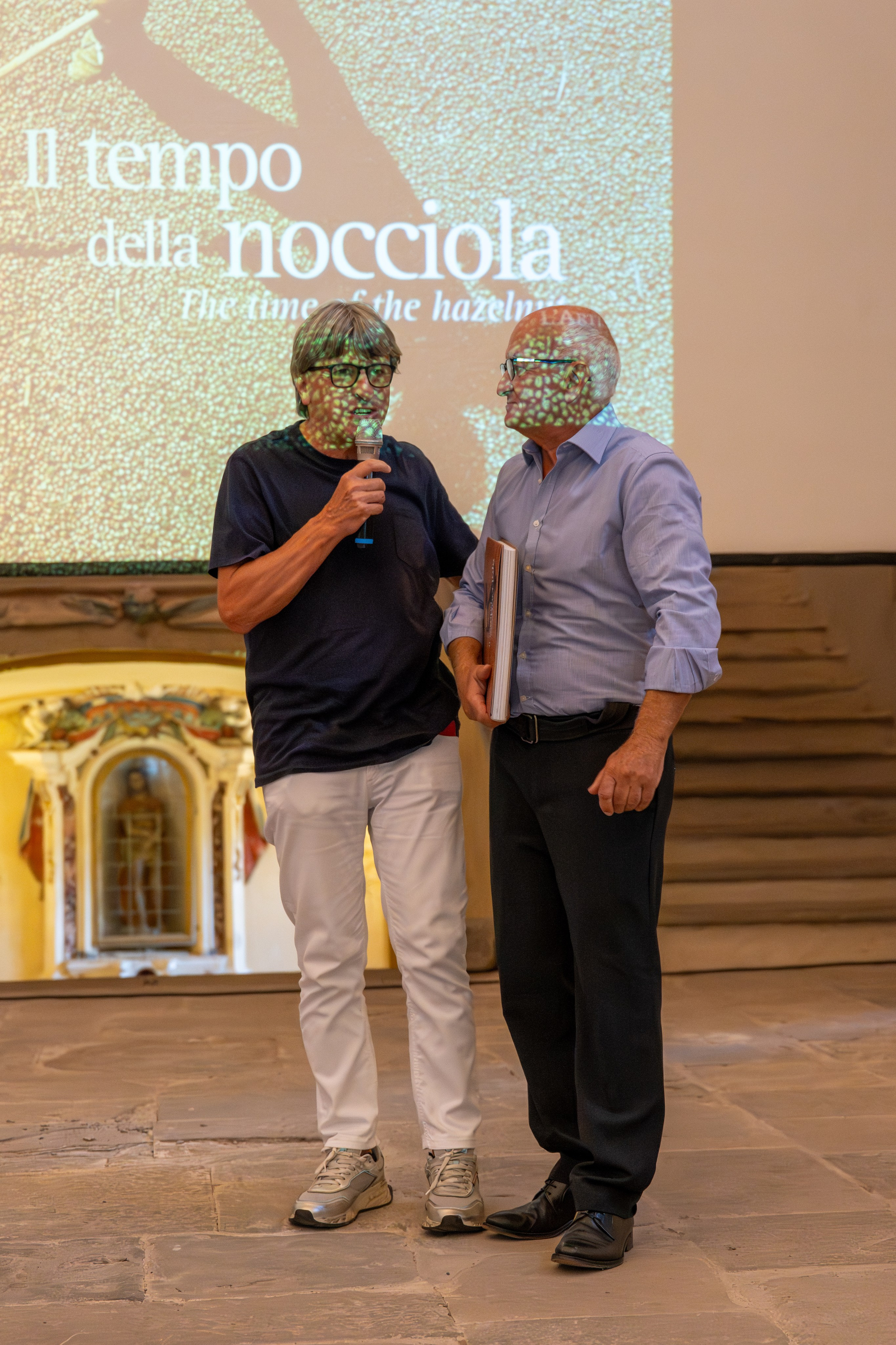 Il Tempo della Nocciola di Enzo Massa. “Gianmaria Coscia fotografo per passione”