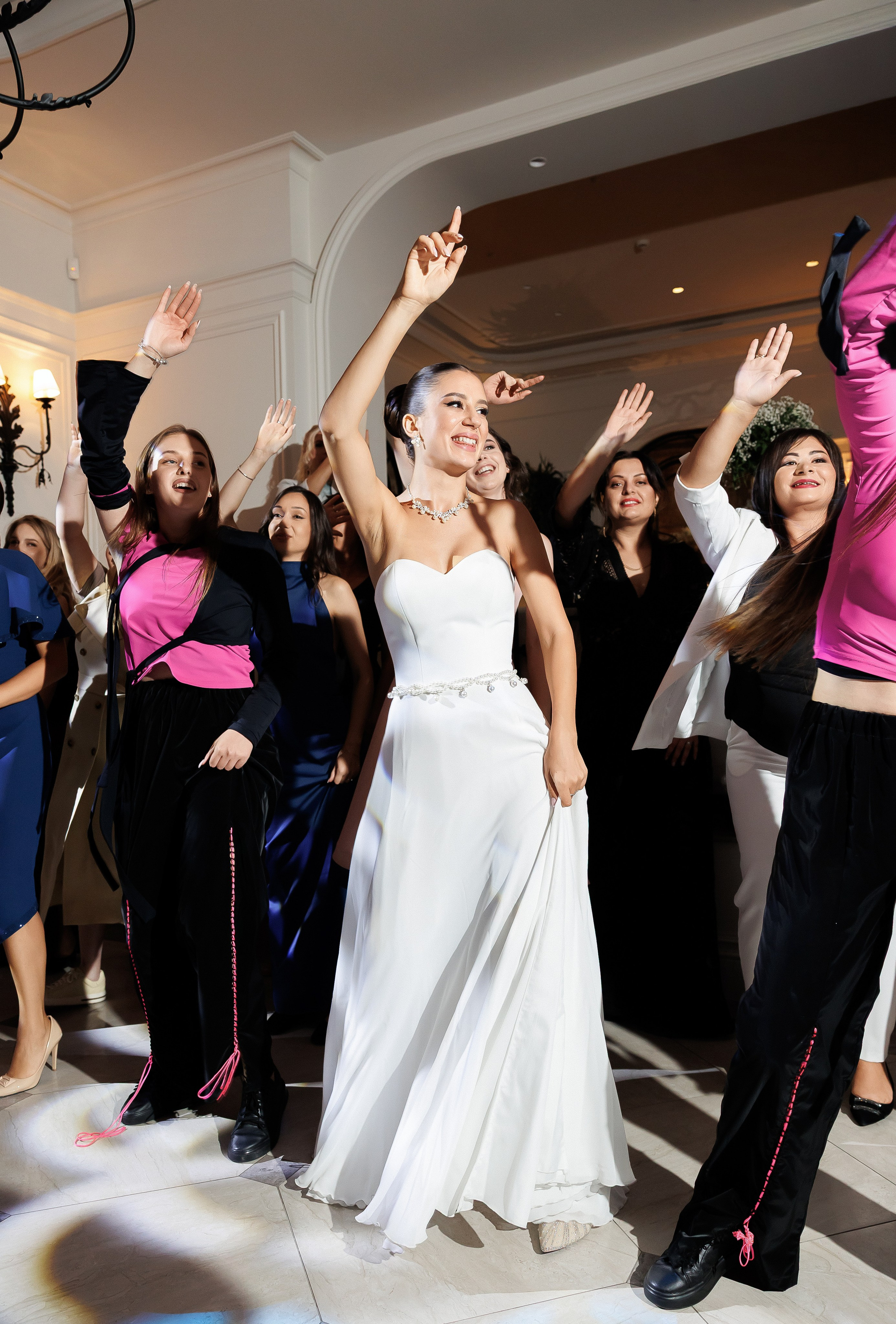 Serghei & Erica — Queen Residence. Servicii Foto și Video 067188353