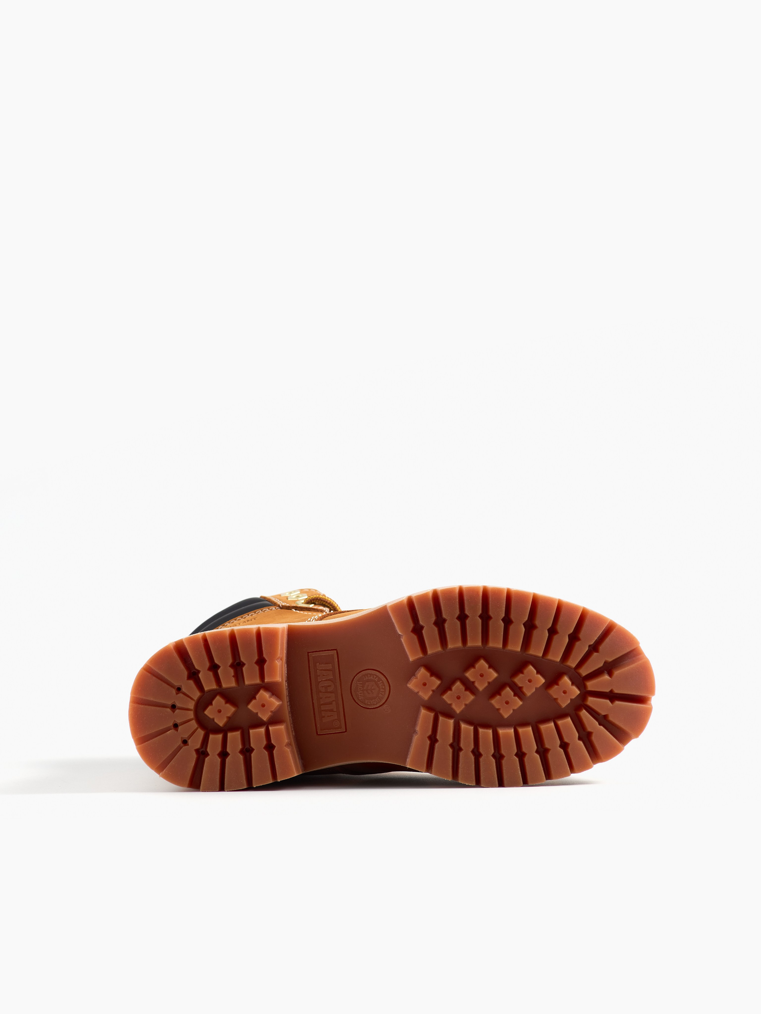 Обувь. Предметная фотосъемка в Алматы. Студия фото и видео съемки товаров