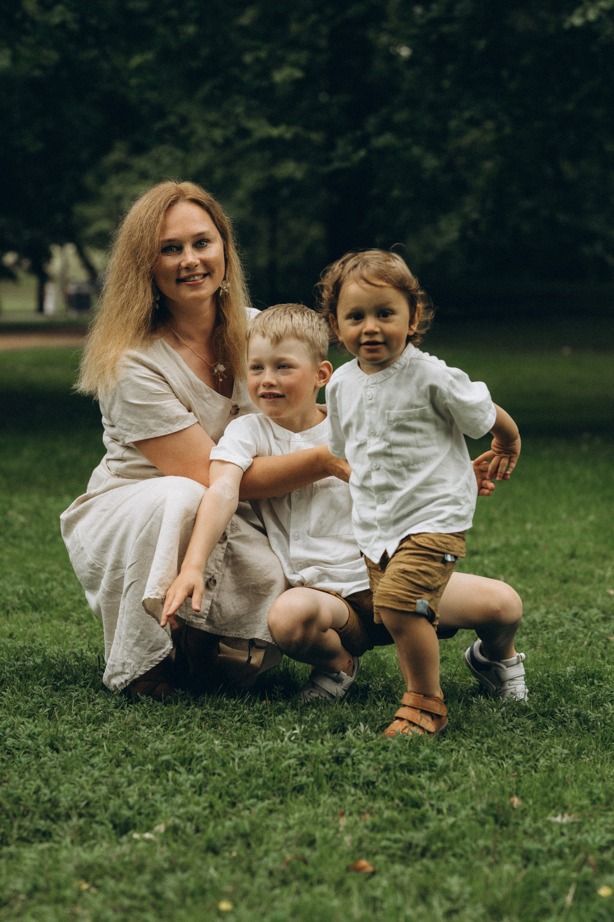 Kaivopuisto. Wedding and potrait photographer in Helsinki Vickan O