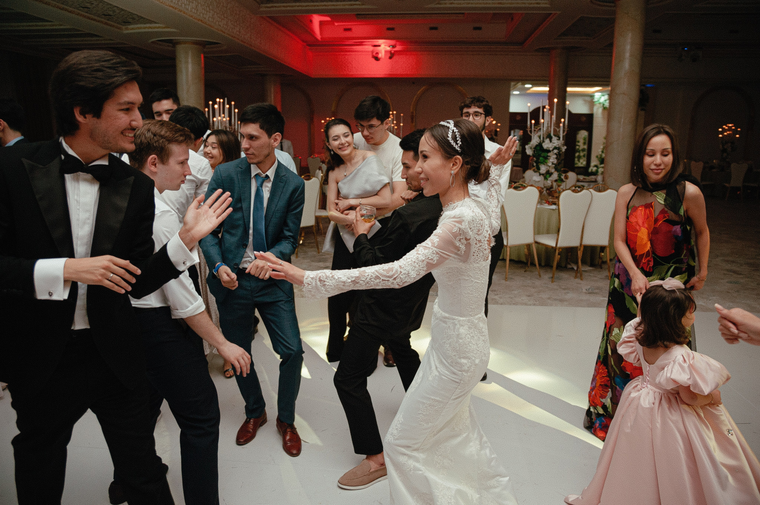 Botir & Zukhra. Главная