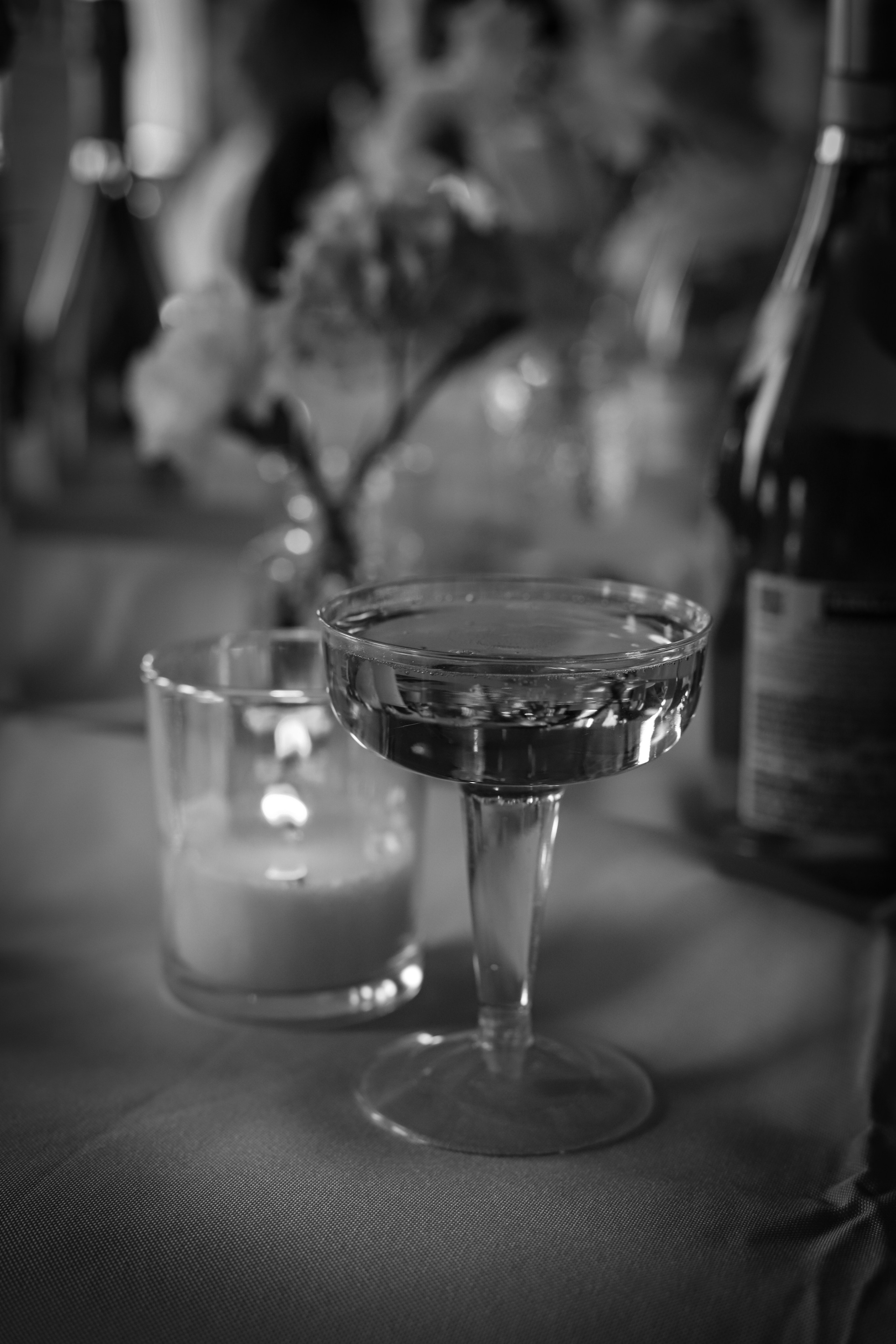 Пляшки для перемоги. VALERIIA VIUNOVA individual shooting\love story\event\brand