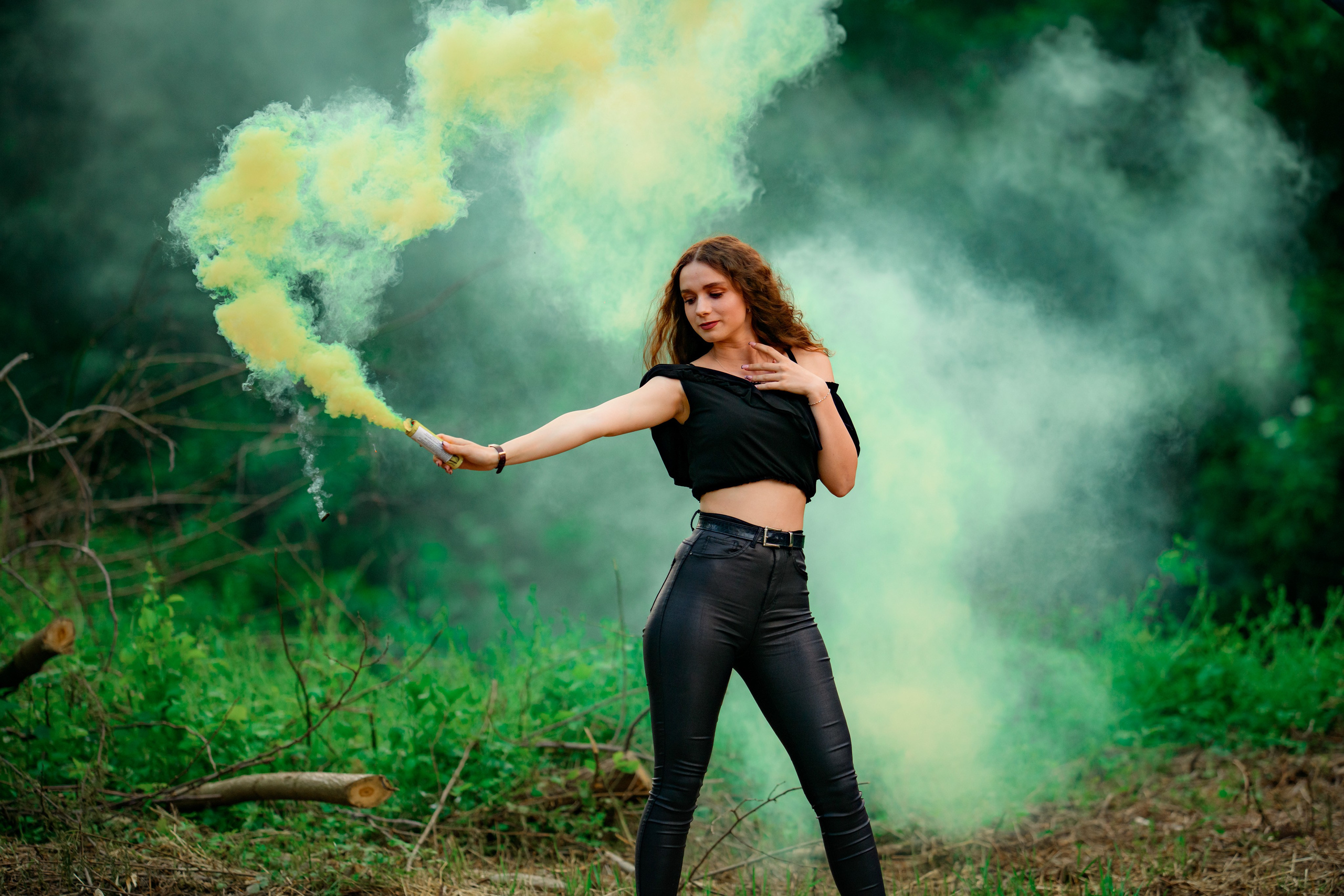 Fumigene… 40 lei/fumigena Opțional. Trendy Albums