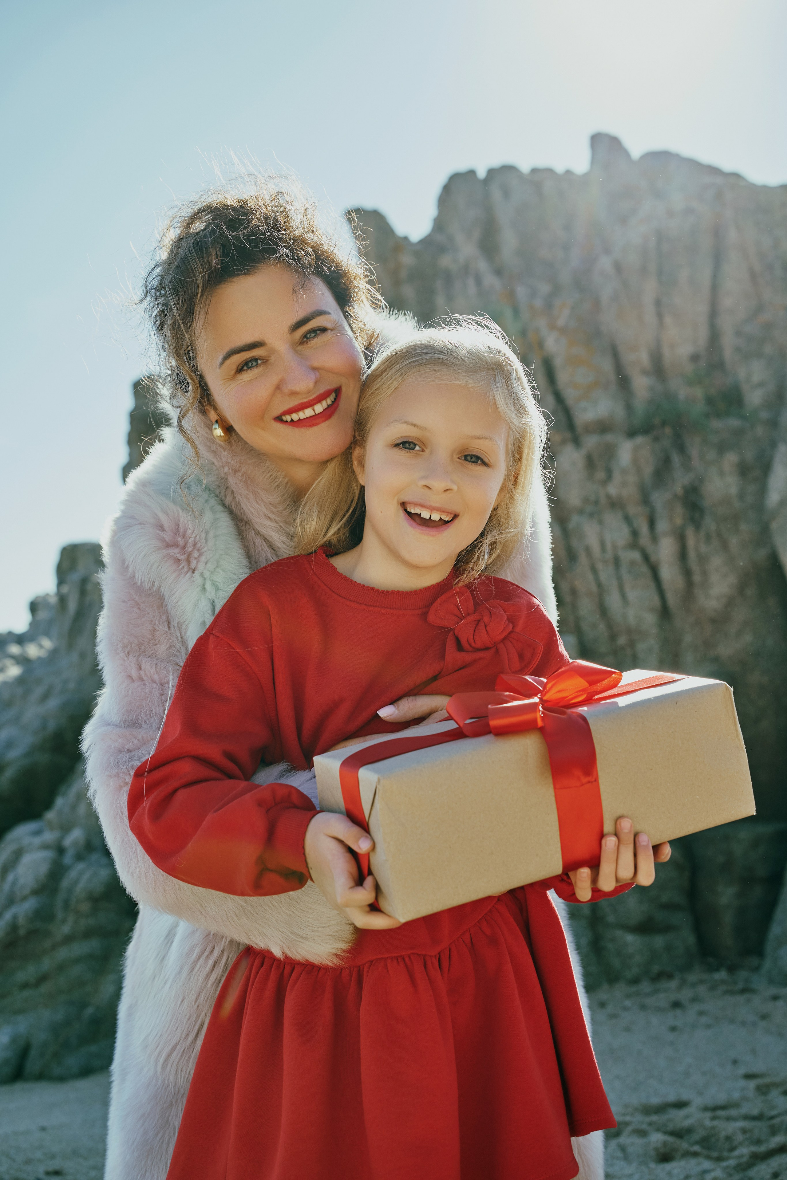 Пляж. Мама и дочь. Фотограф в Барселоне Жанна Захарченко