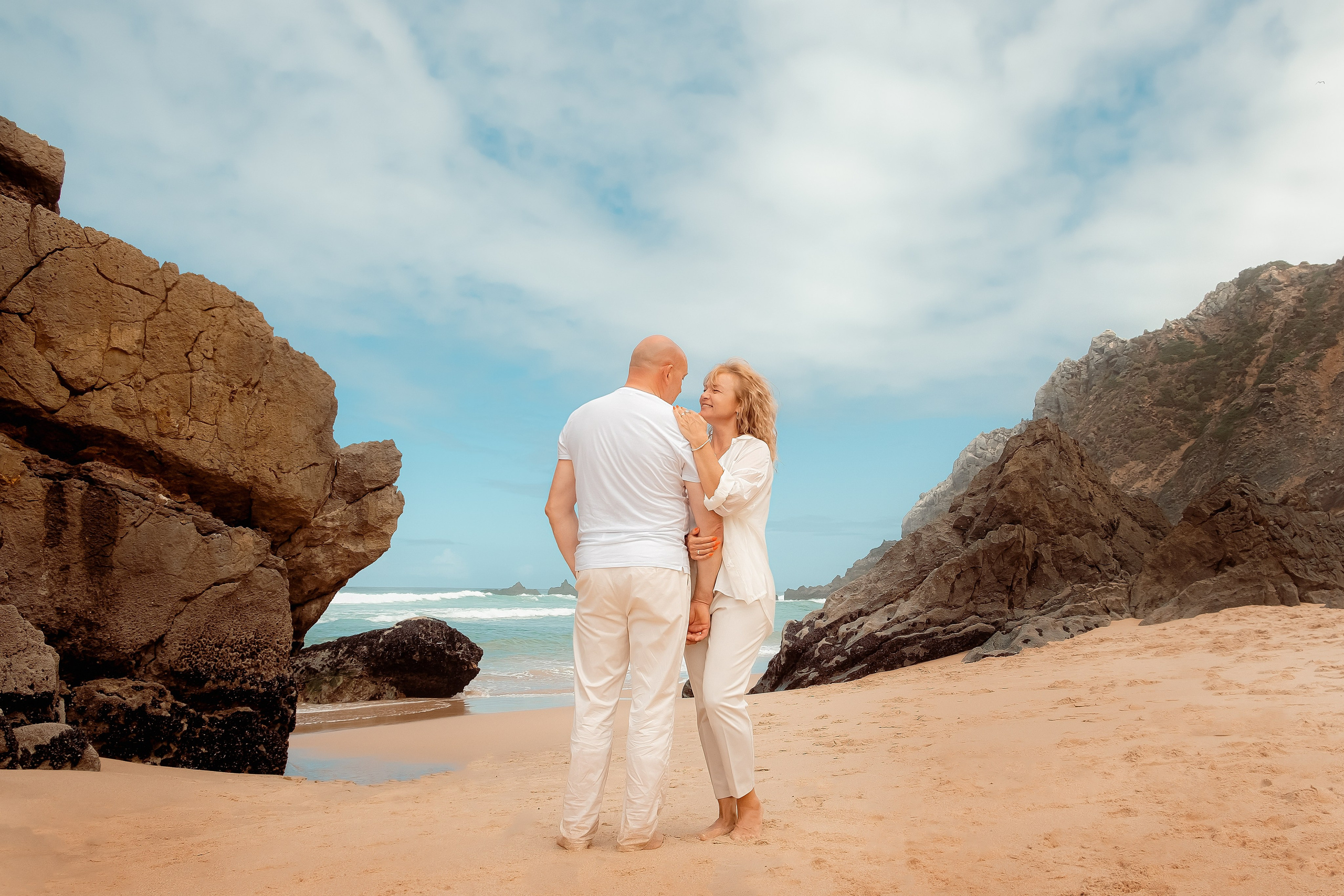 Love story  lisbon beach ocean. сімейна фотосесія лісабон океан пляж. Валерія Сичова. Сімейний та репортажний фотограф в Португаліі
