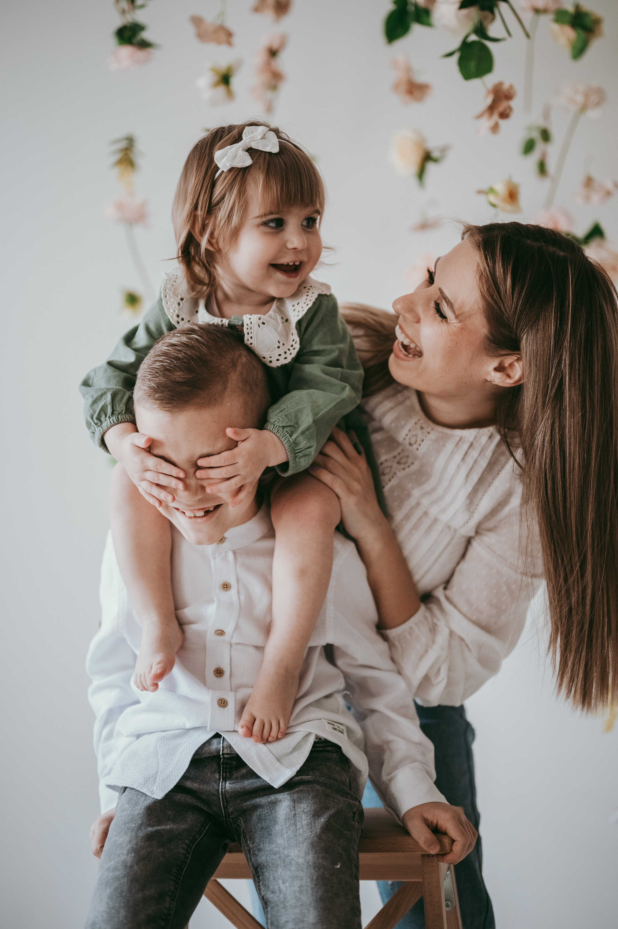 Sanja, Aleksa, Lena, Kruna / Mamino. Deciji i porodicni fotograf u Beogradu Oksana Skendzic
