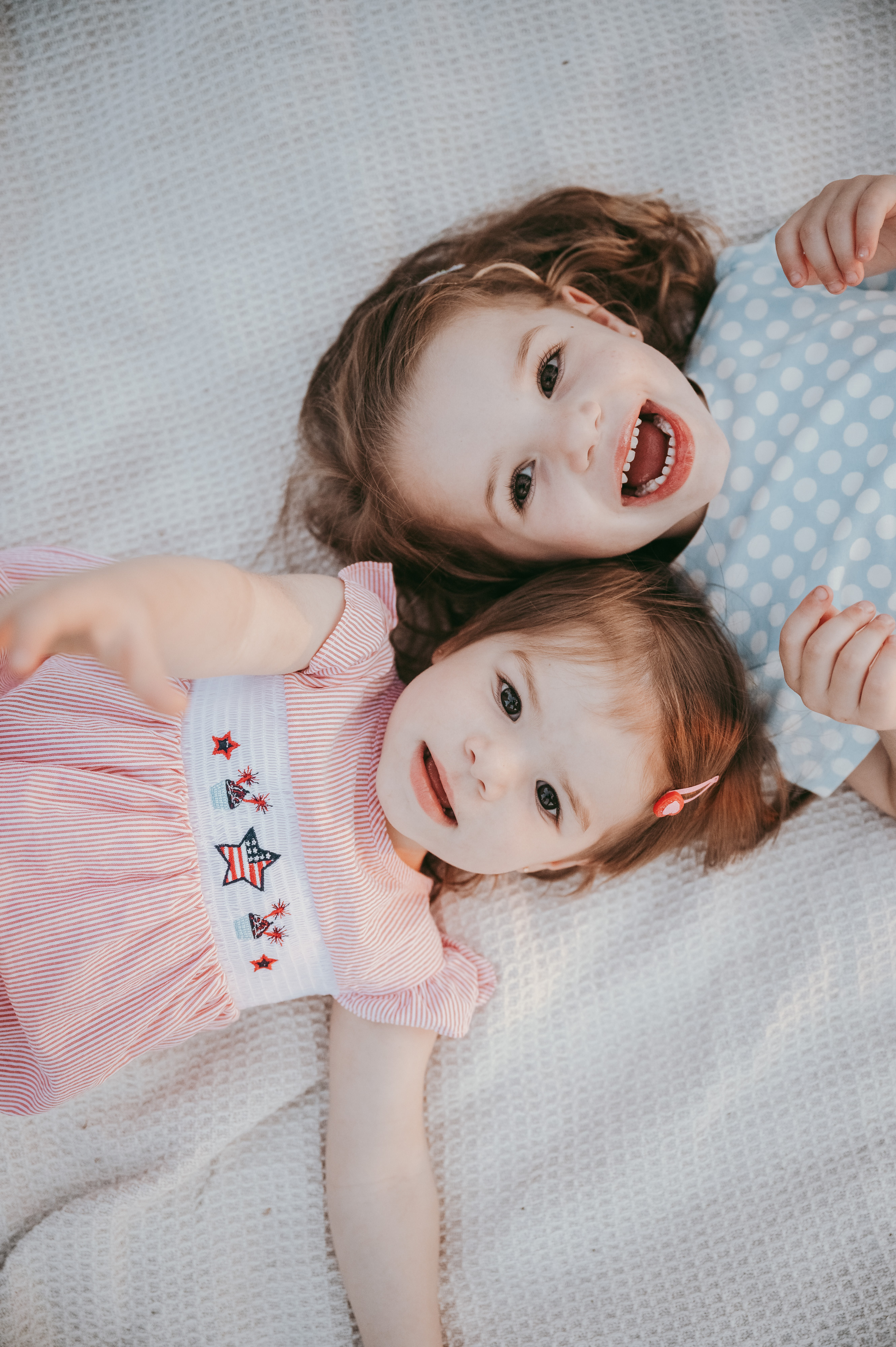 Andriana Vesna Fiona Zoe / porodicno fotografisanje. Deciji i porodicni fotograf u Beogradu Oksana Skendzic