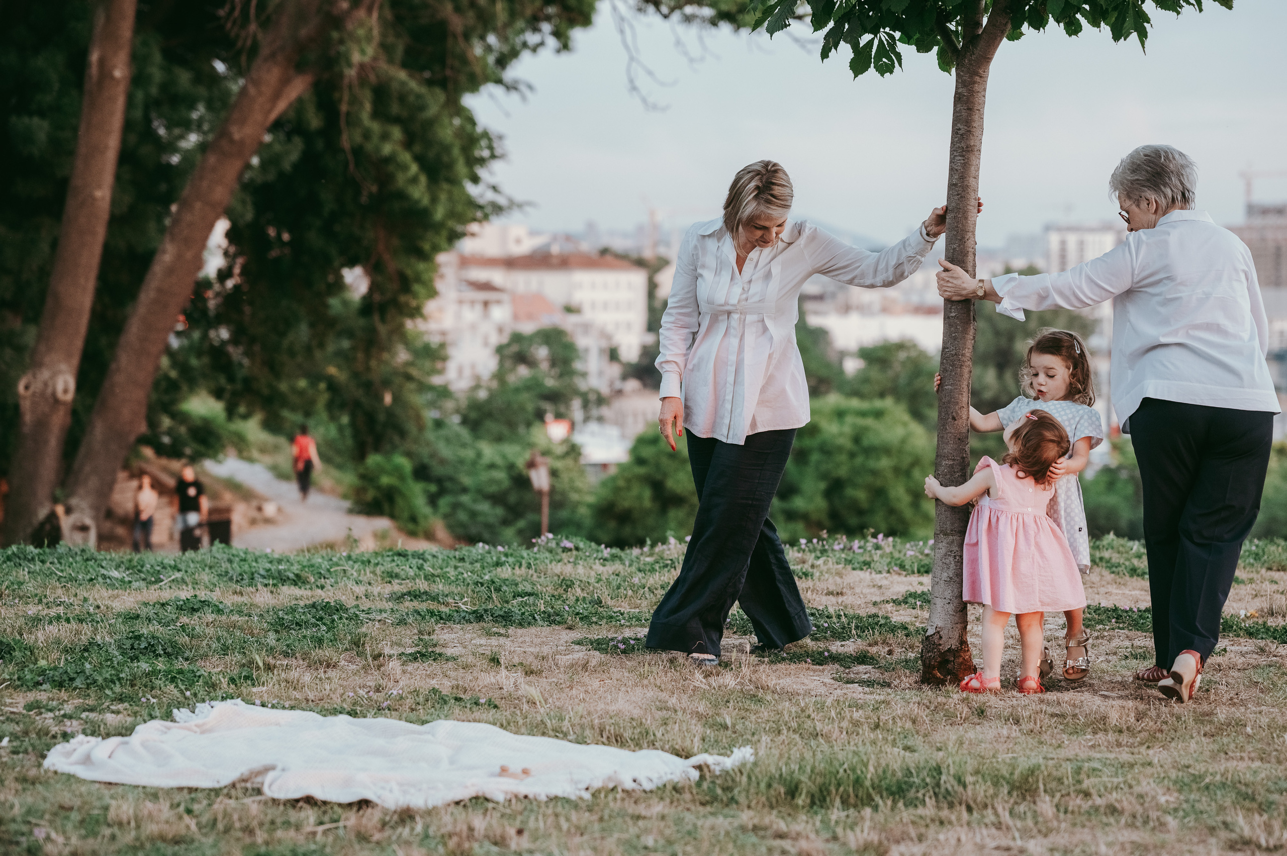 Andriana Vesna Fiona Zoe / porodicno fotografisanje. Deciji i porodicni fotograf u Beogradu Oksana Skendzic