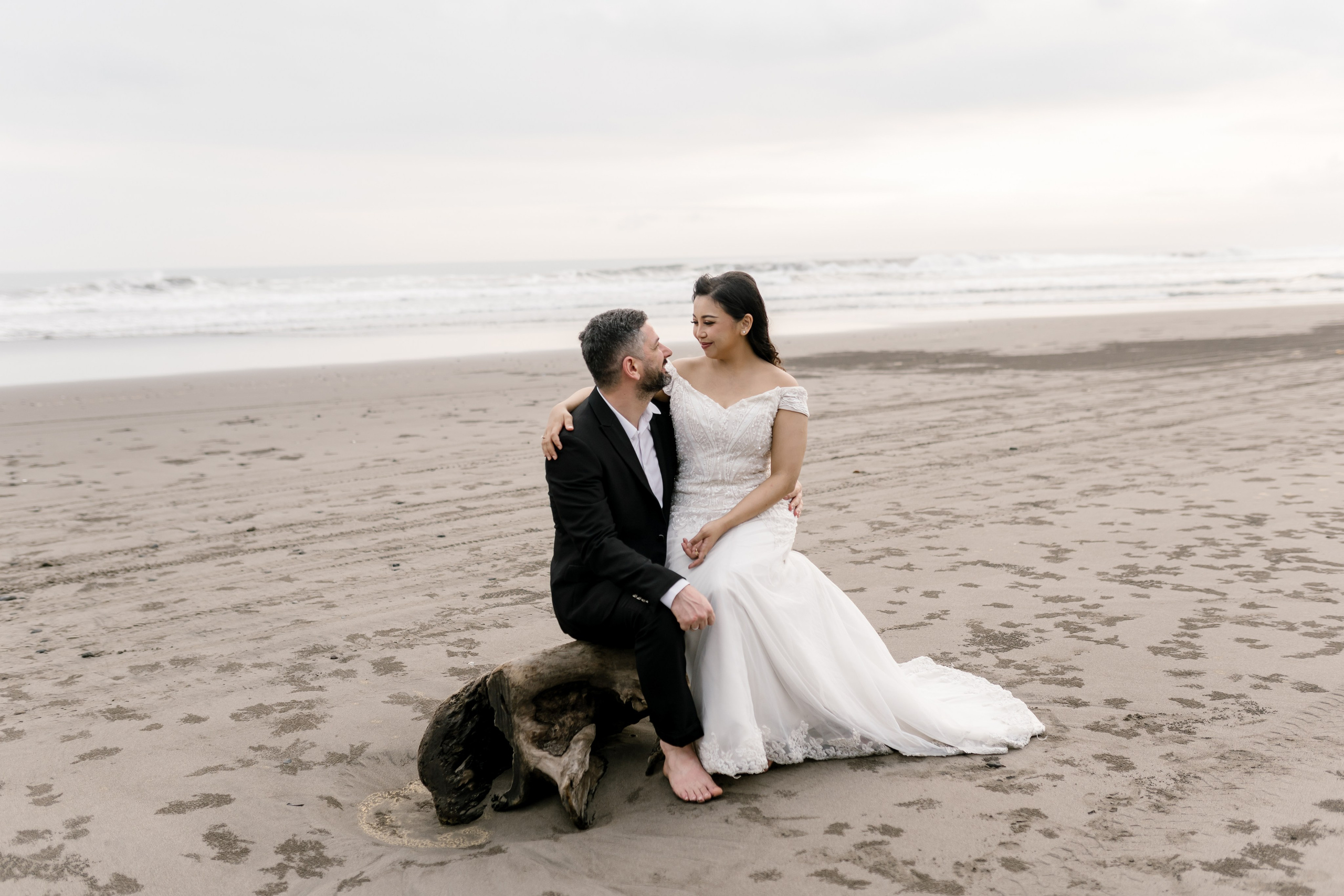 Honeymoon Photoshoot in Bali. Female Photographer in Bali