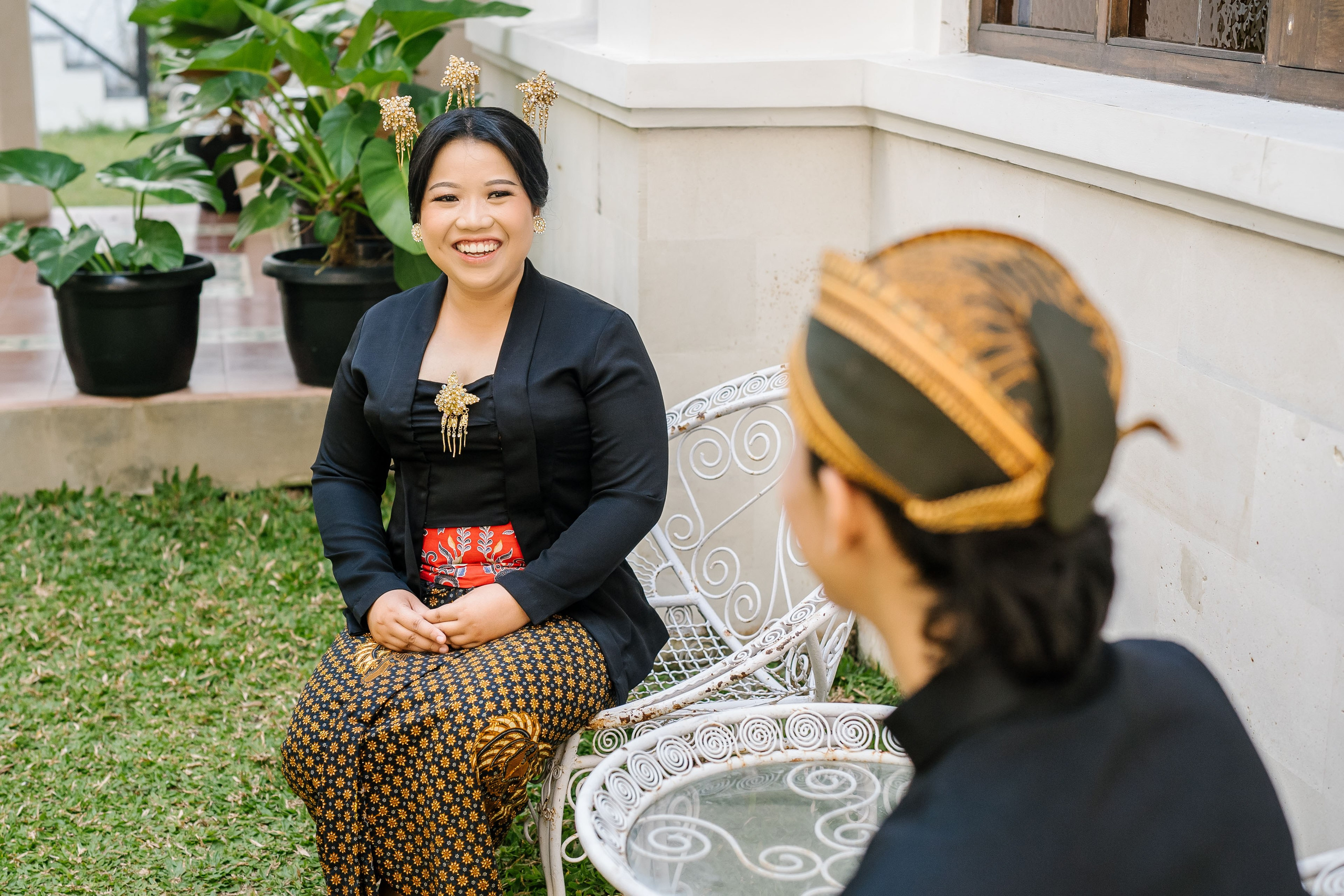 Prewedding Photo Shoot with Javanese style. Female Photographer in Bali