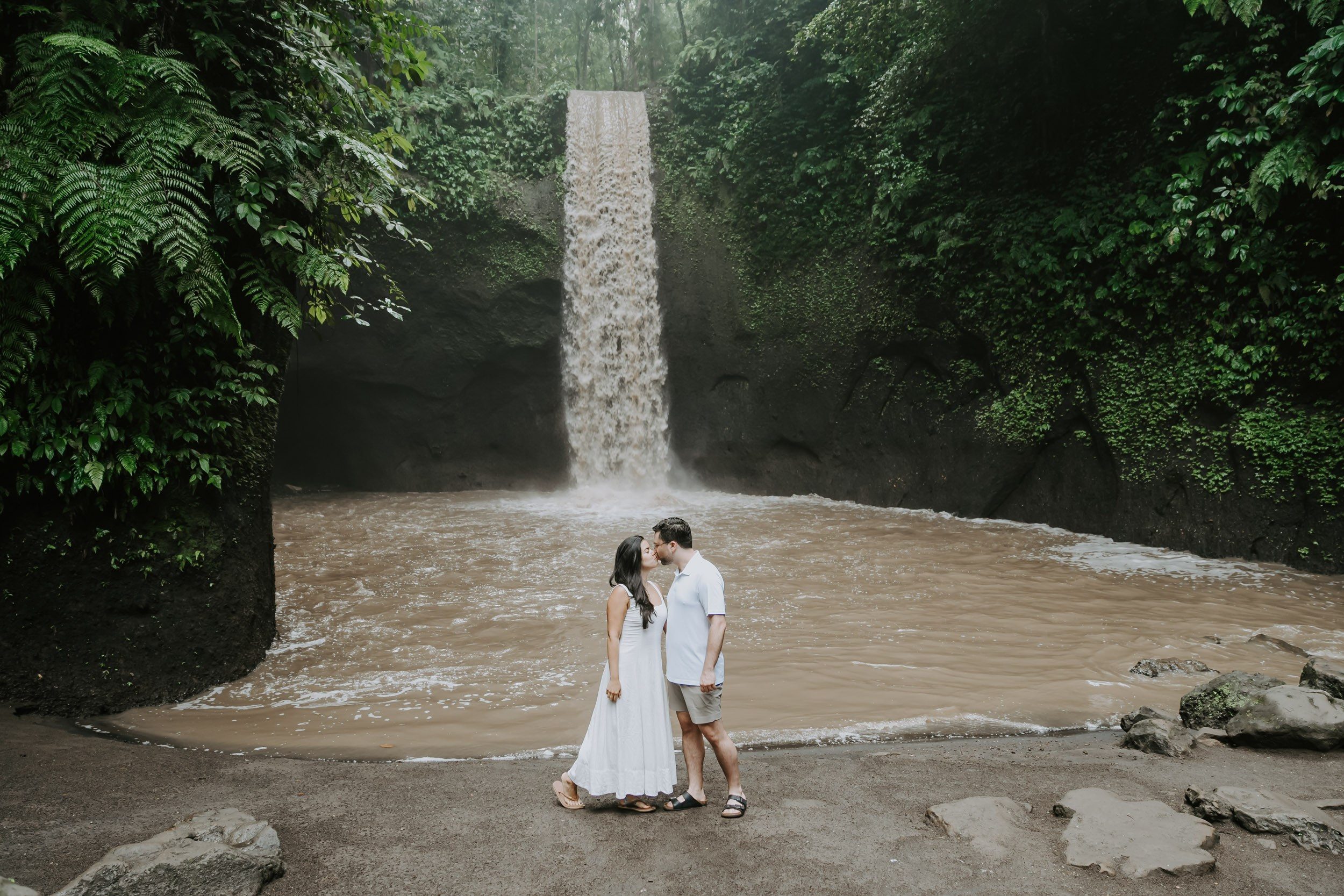 Marriage Proposal. Female Photographer in Bali