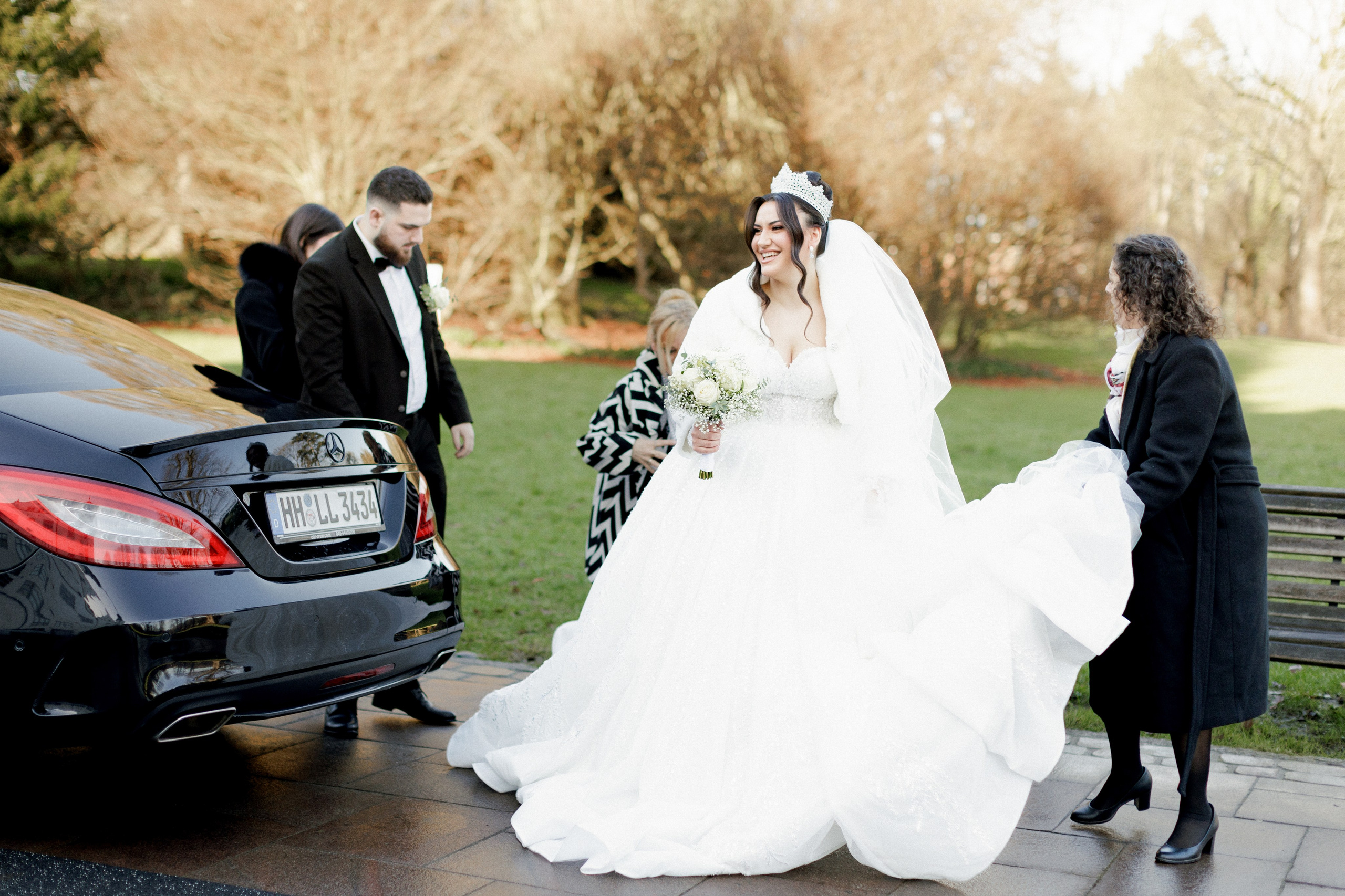 Winterhochzeit im Schloss Ahrensburg | Märchenhafte Romantik in Schleswig-Holstein. Hochzeitsfotograf und Hochzeitsvideograf aus Hamburg | Roka21Film