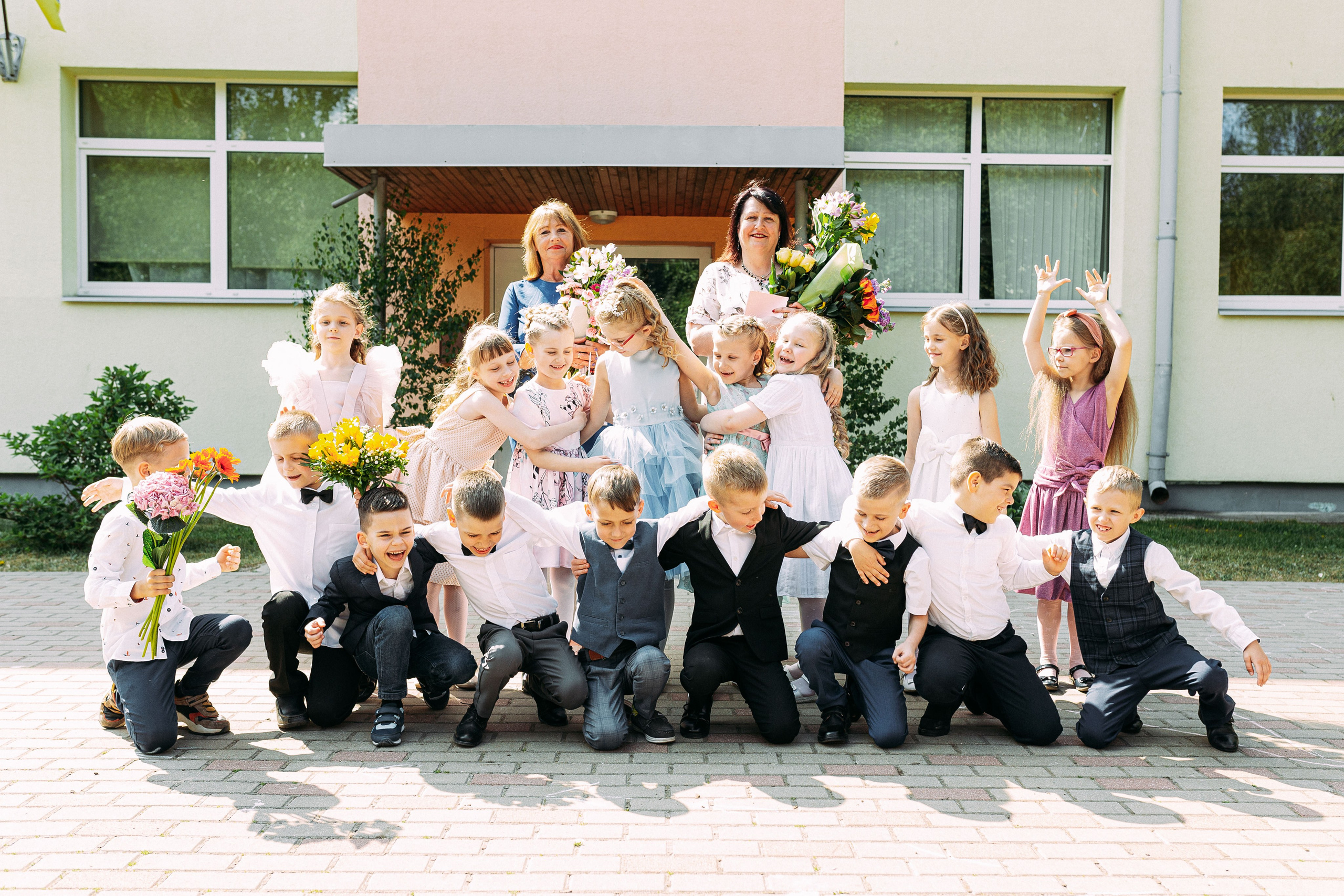 Bērnudārza izlaiduma fotogrāfs - bērnu portreti, reportāža, atsauksmes