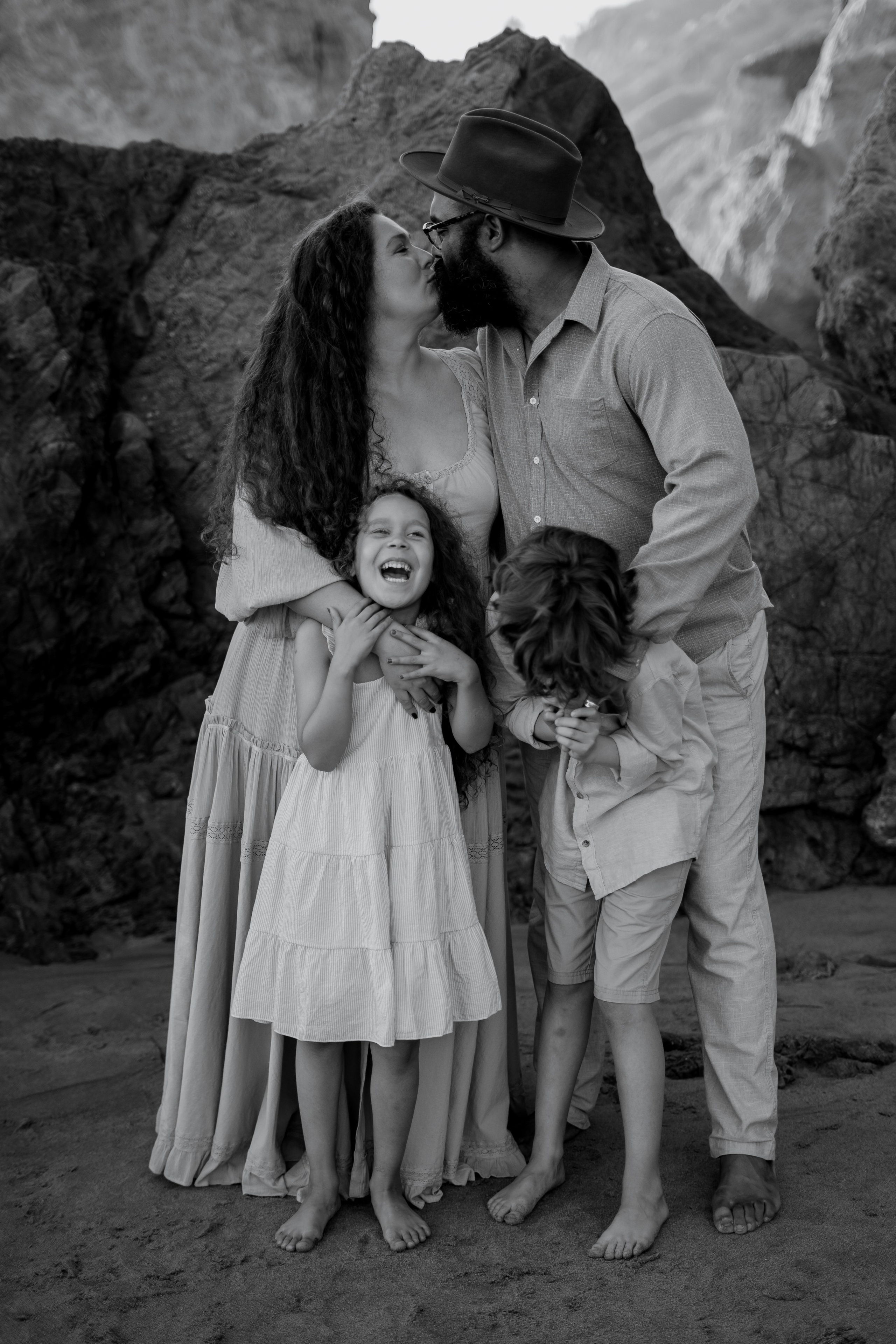 Family photoshoot. Orange County Wedding Photographer & Videographer | Candid & Timeless Wedding Photo + Video | Italiantsev