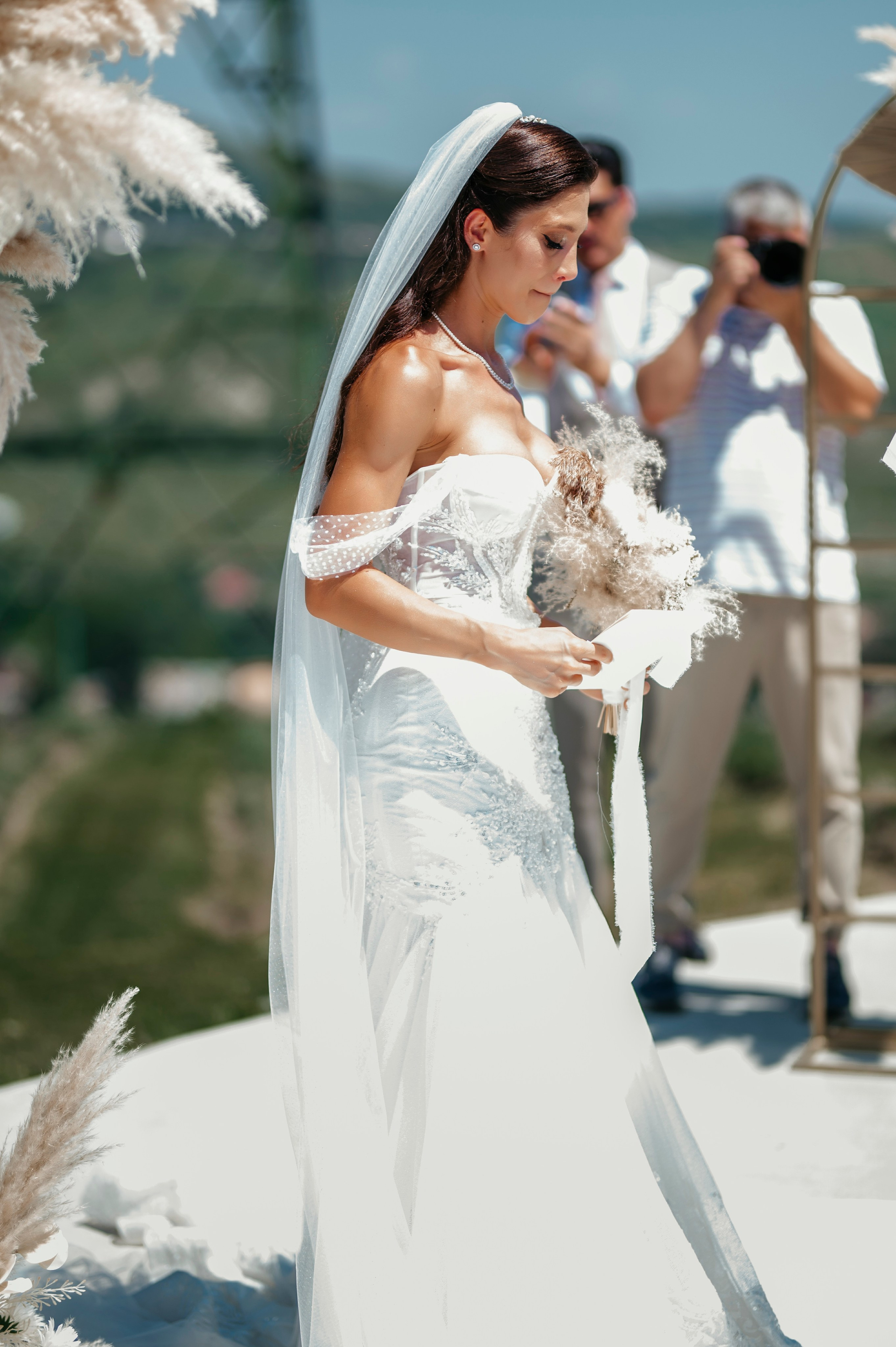 Larisa & Cosmin. Fotograf si Videograf | Nuntă-Botez