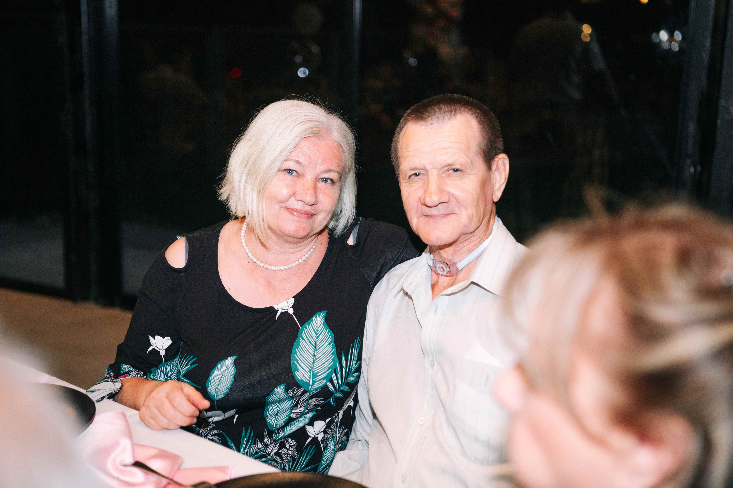 PARTY WITH FRIENDS. Https://shi-photo.com/