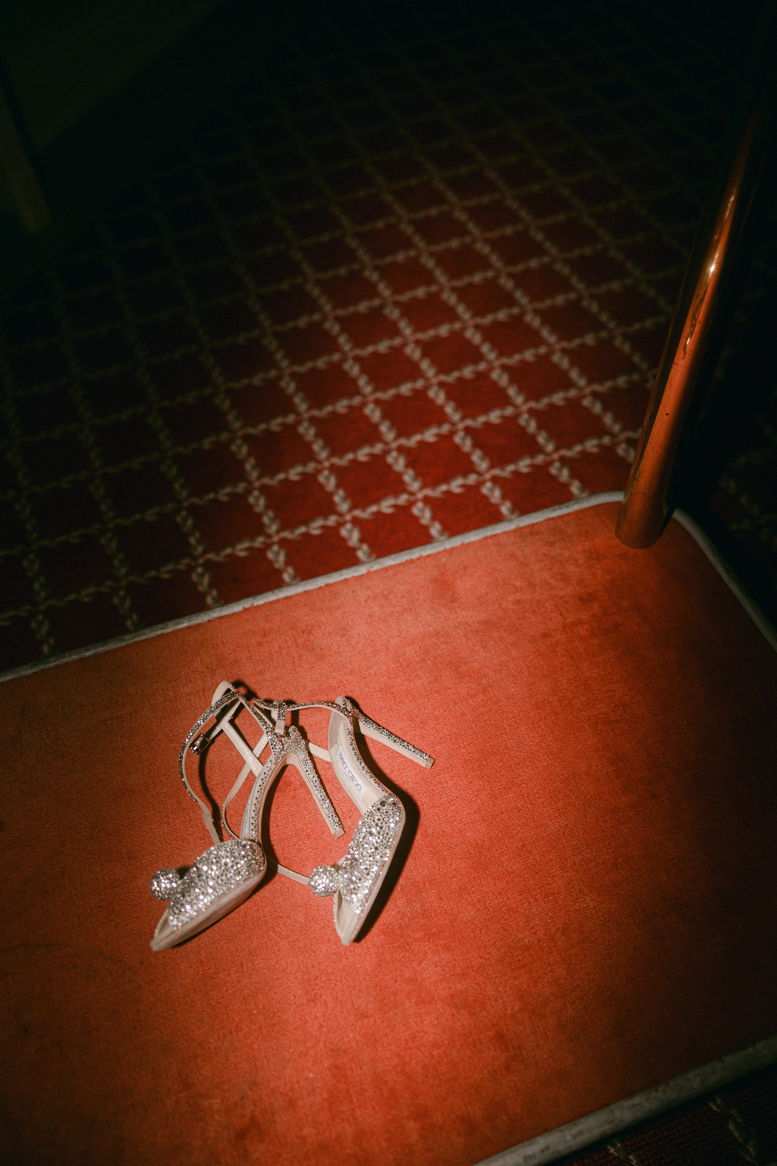 Sarah/ getting ready. Wedding and Family Photographer Switzerland and Italy. Valeria Diaz