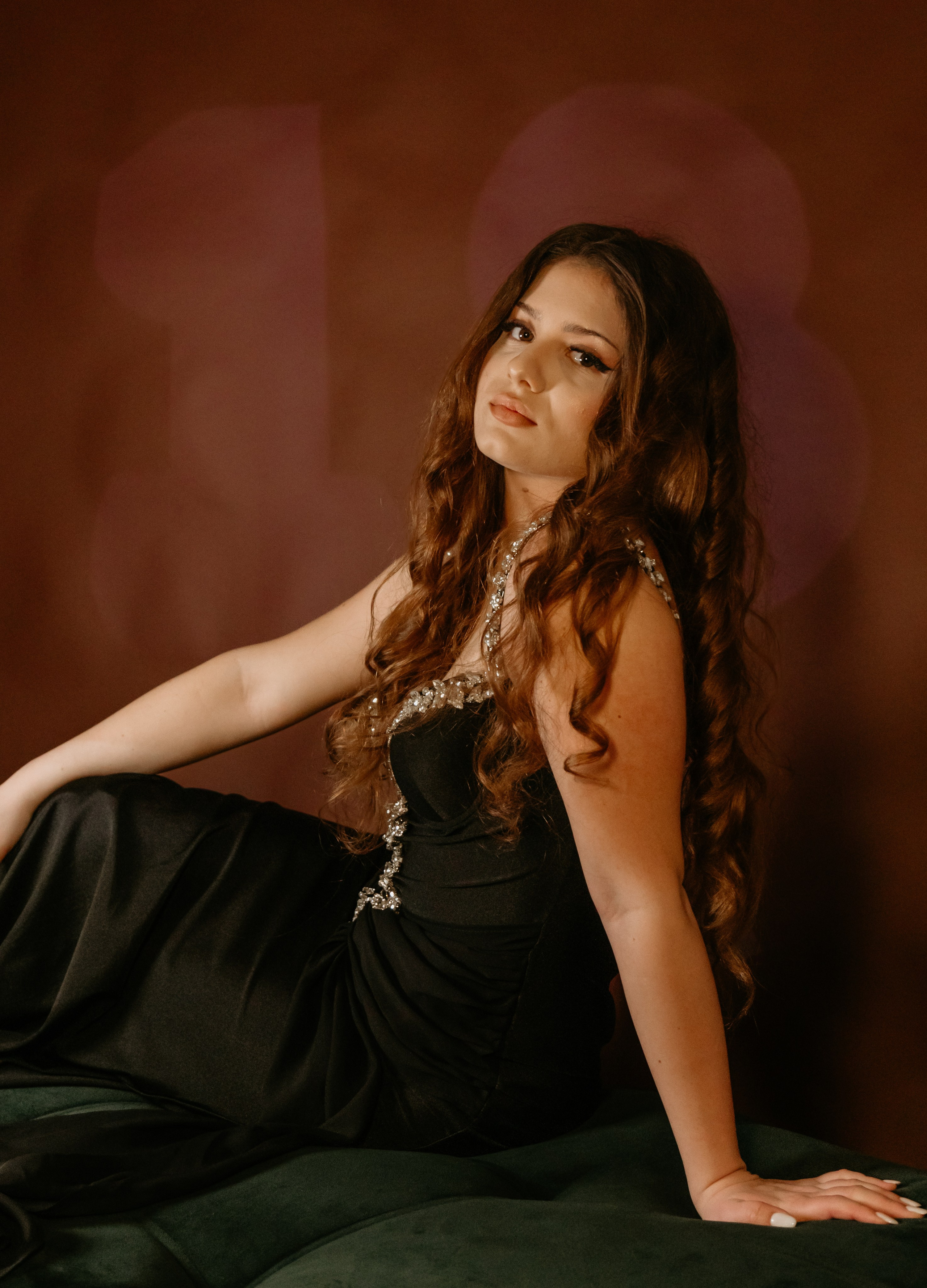 Beatrice. Wedding & couple photographer from Romania Rut Vetan