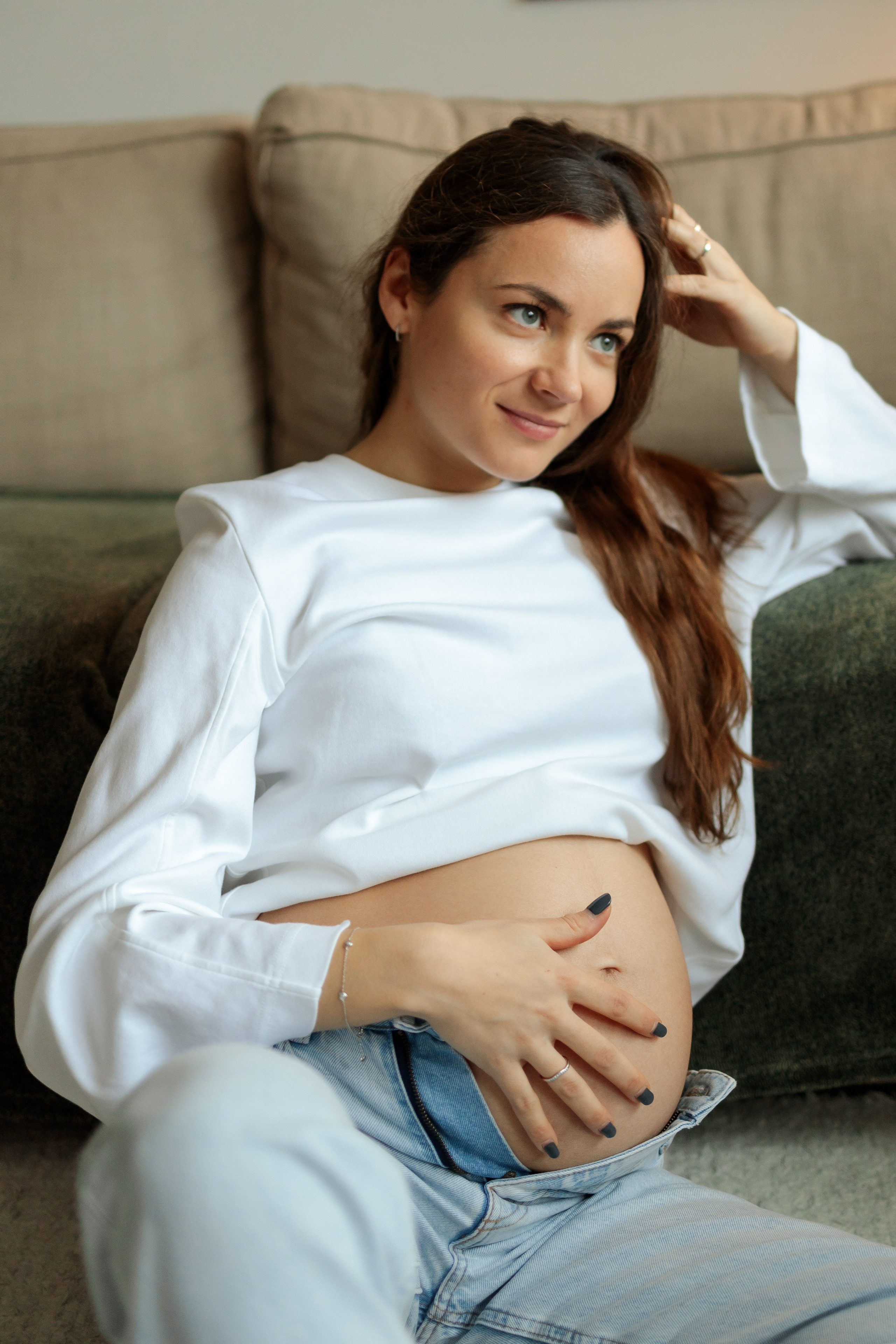 Pregnancy shooting at home. Elena Gorobets. Photographer in Zagreb
