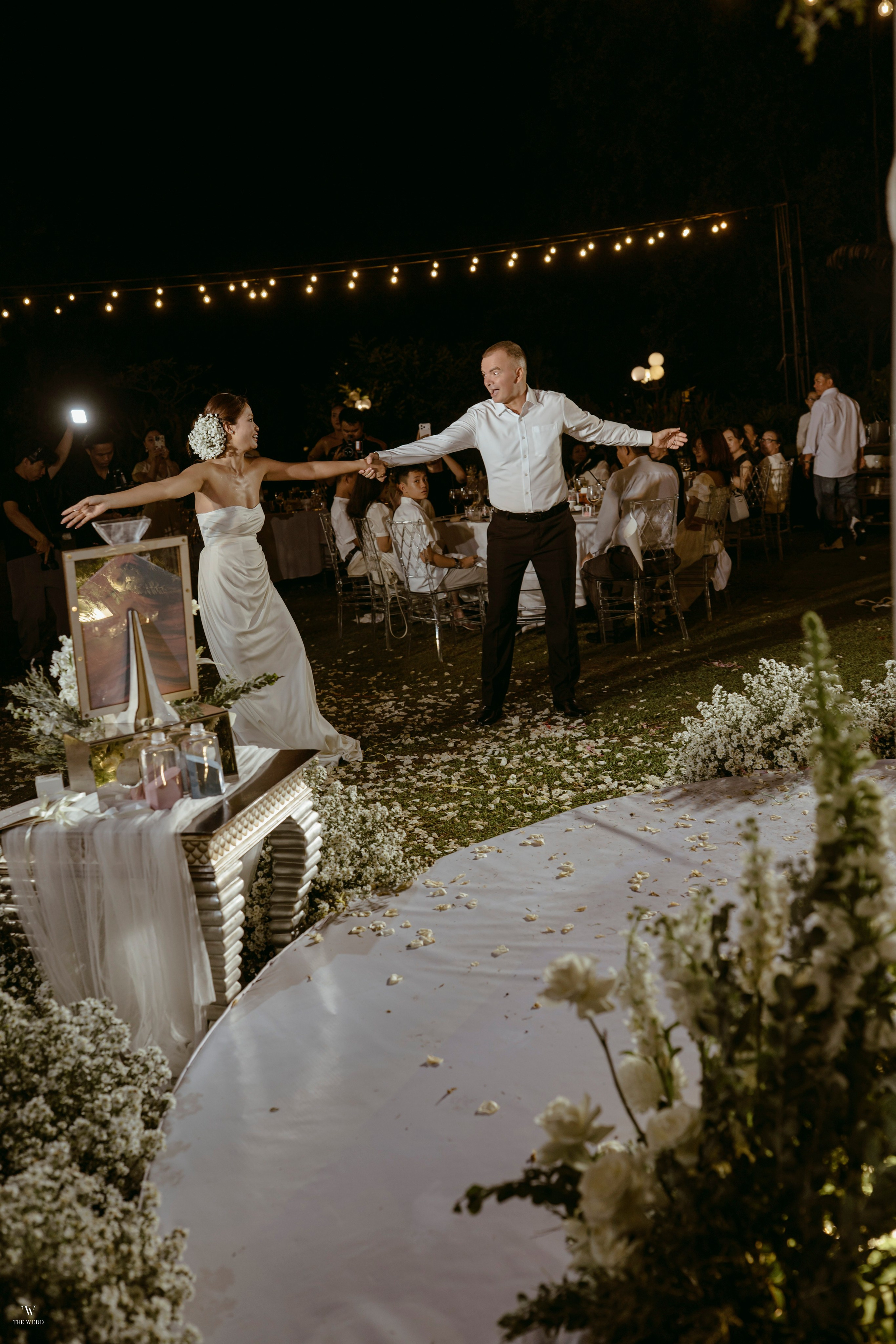 ALEX & NICOLE. WEDDING PHOTOGRAPHER IN VIETNAM